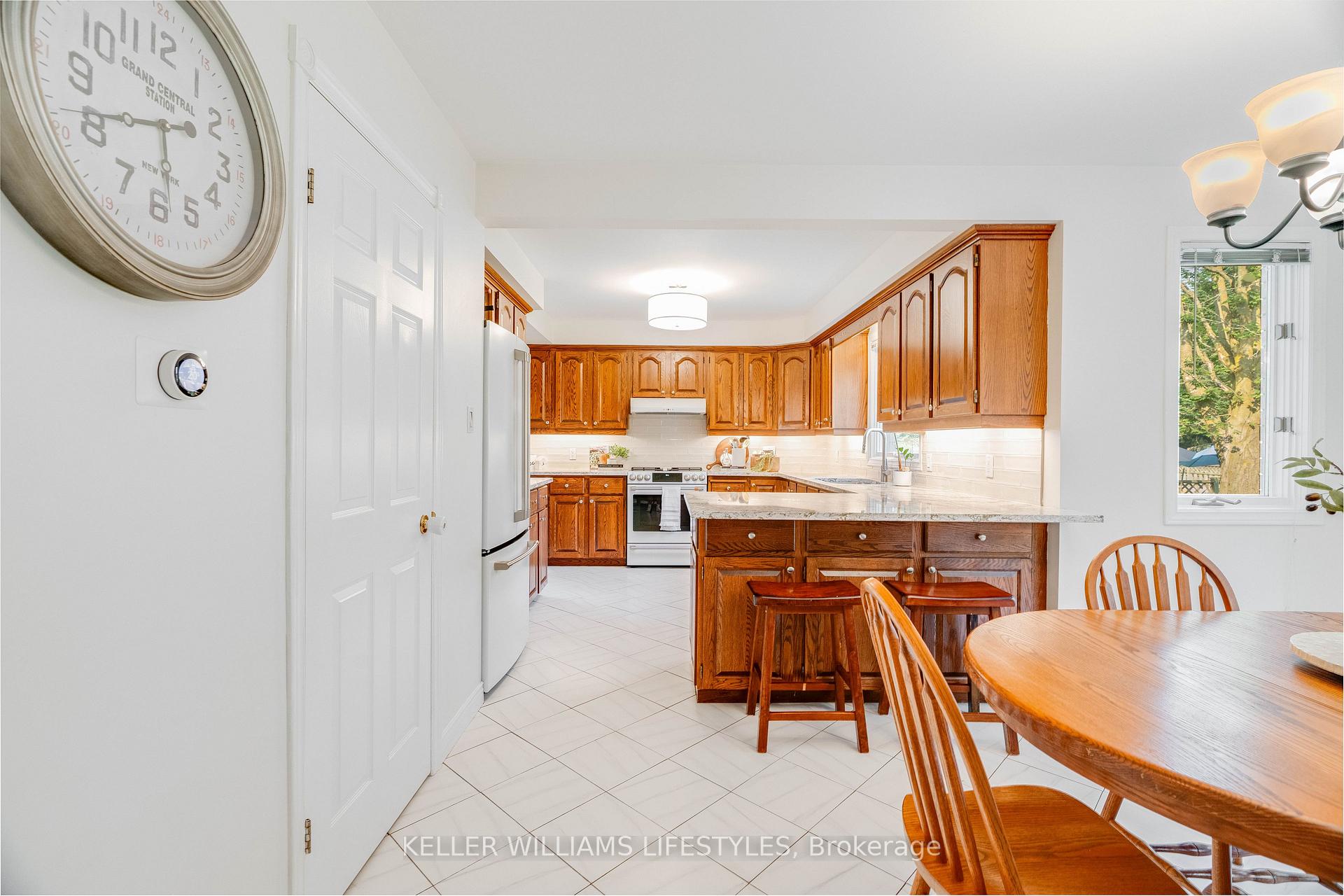 Photo 18 of 450 Scott Street E, Strathroy-Caradoc, SE — HOMEH