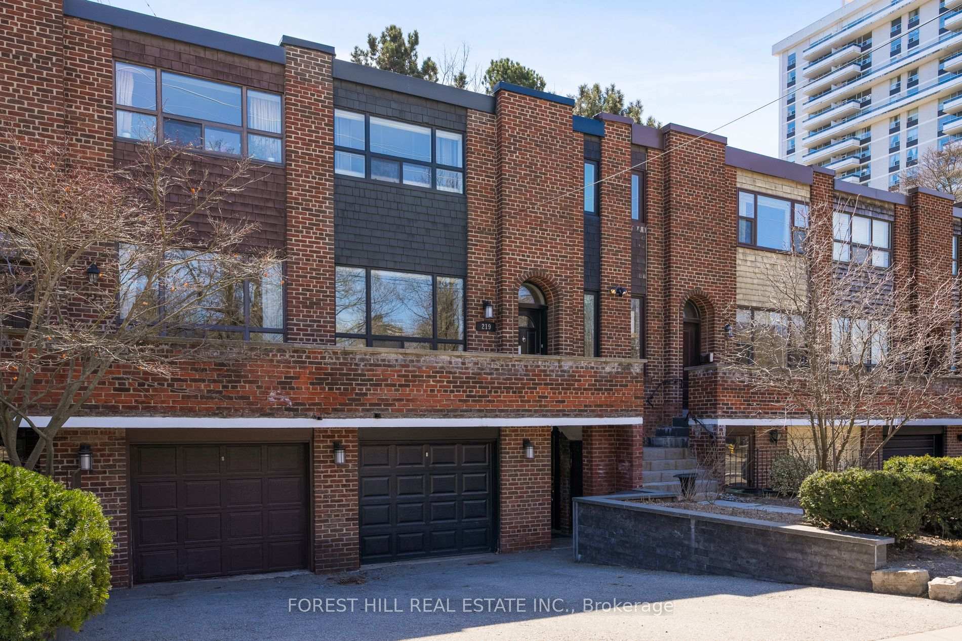 Photo 1 of 219 Davisville Avenue, Toronto, Mount Pleasant West — HOMEH