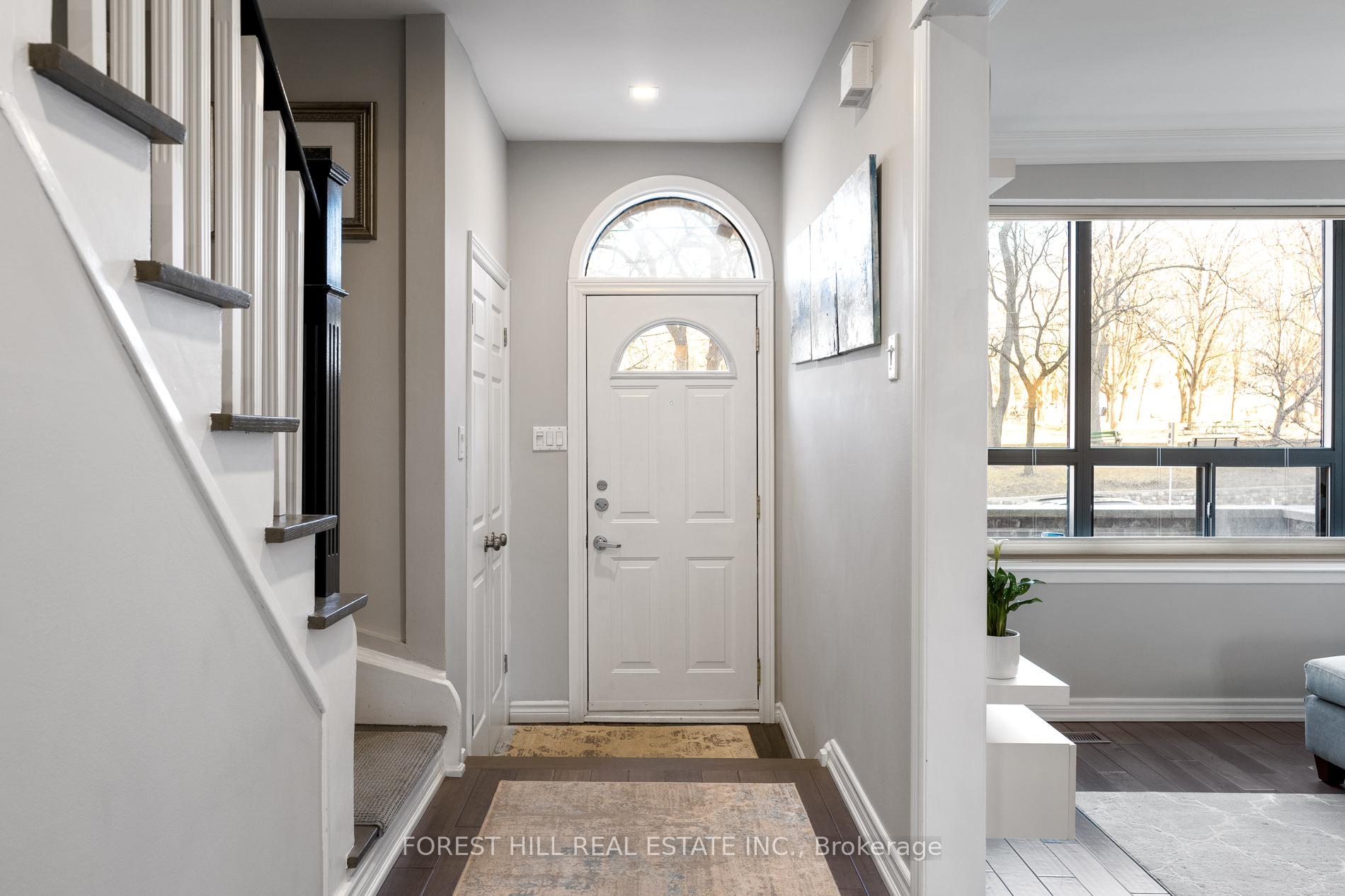 Photo 2 of 219 Davisville Avenue, Toronto, Mount Pleasant West — HOMEH