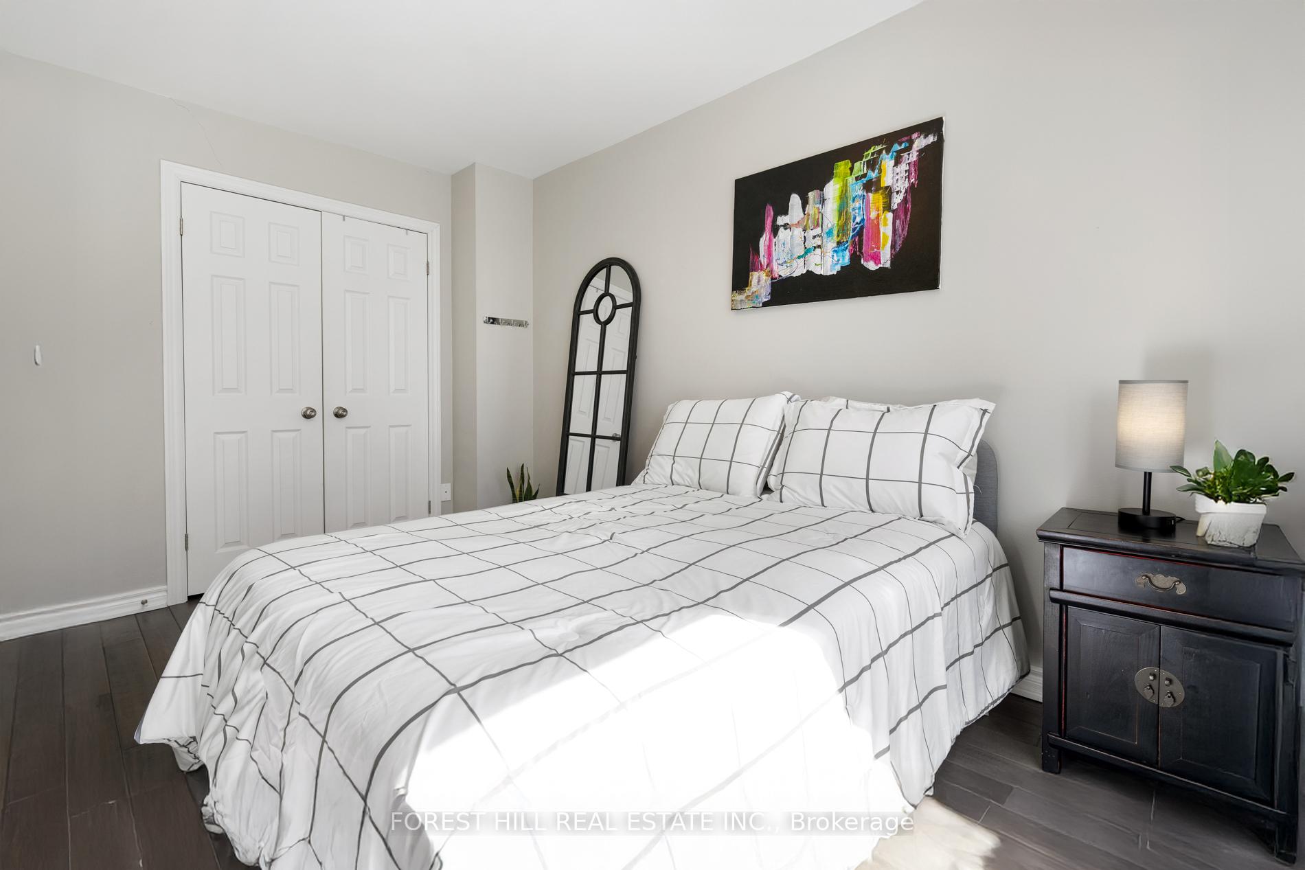 Photo 20 of 219 Davisville Avenue, Toronto, Mount Pleasant West — HOMEH