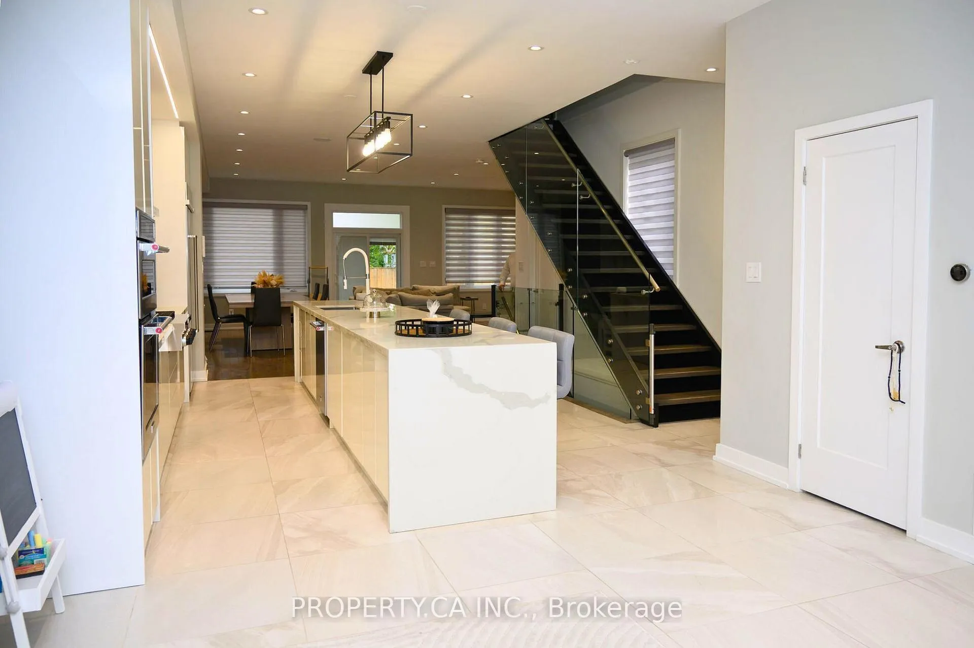 Photo 6 of 9 Northbrook Road, Toronto, East York — HOMEH