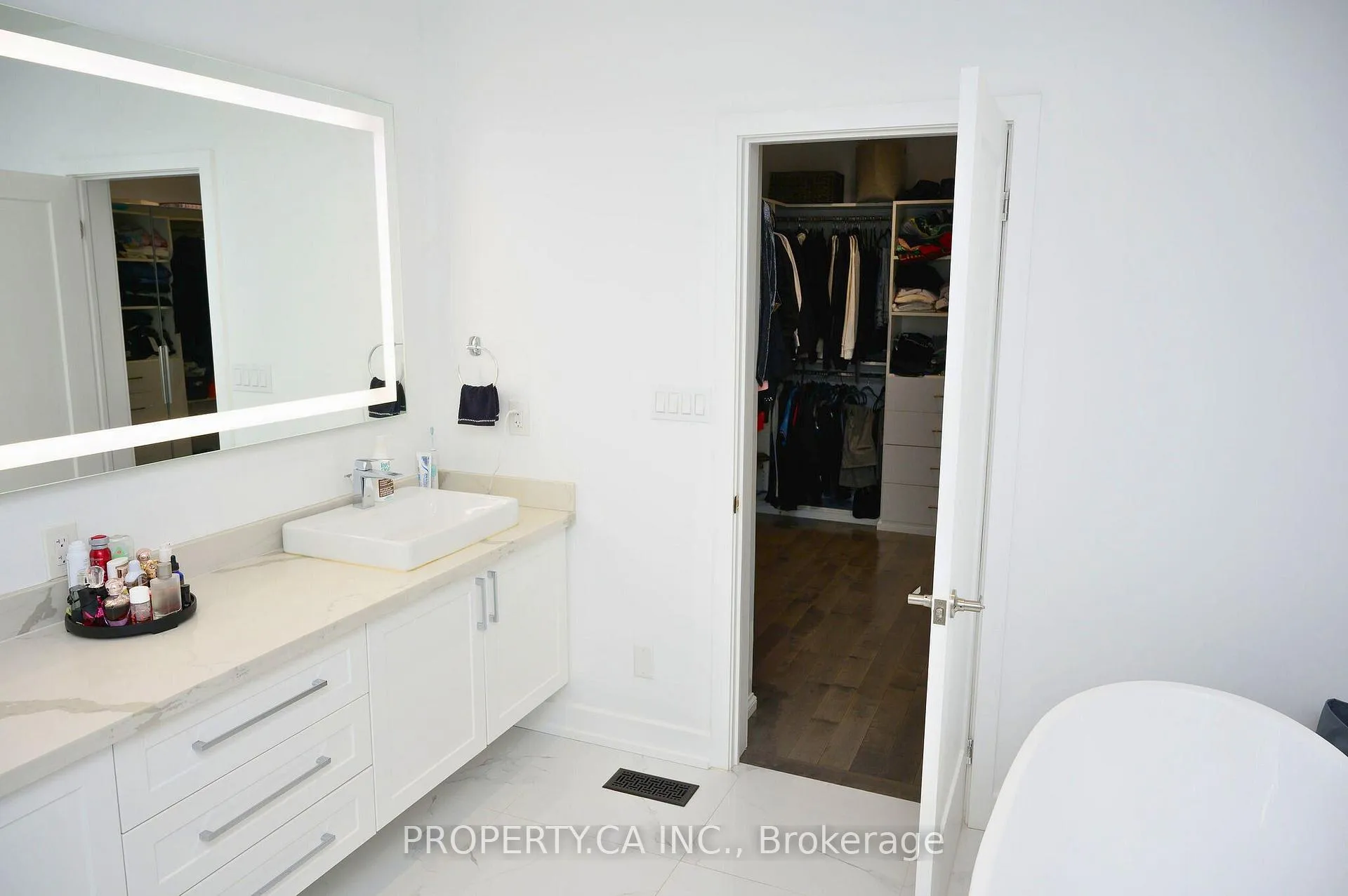 Photo 20 of 9 Northbrook Road, Toronto, East York — HOMEH