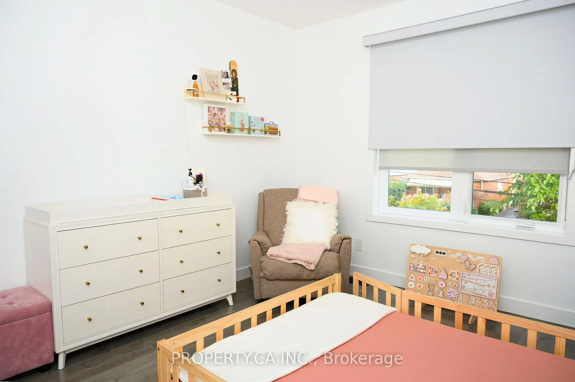 Photo 23 of 9 Northbrook Road, Toronto, East York — HOMEH