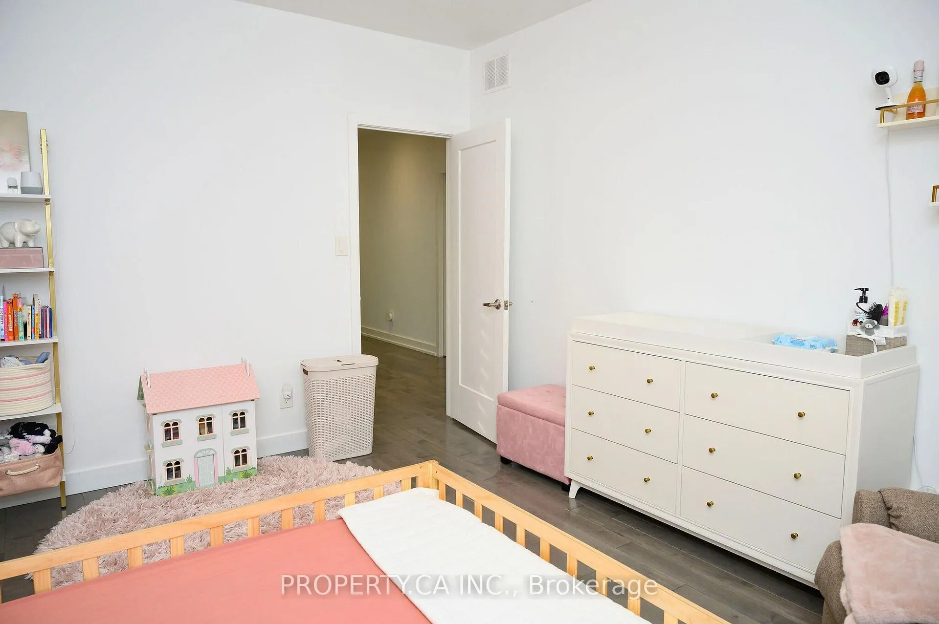 Photo 24 of 9 Northbrook Road, Toronto, East York — HOMEH