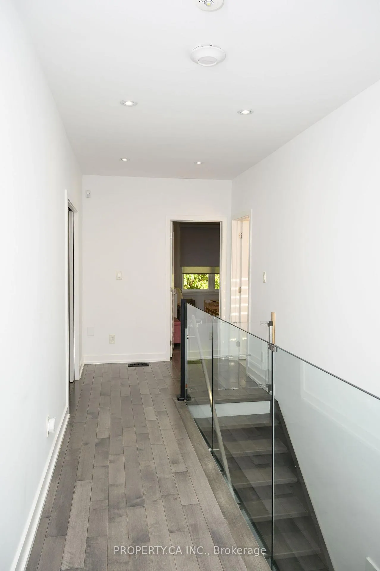 Photo 30 of 9 Northbrook Road, Toronto, East York — HOMEH