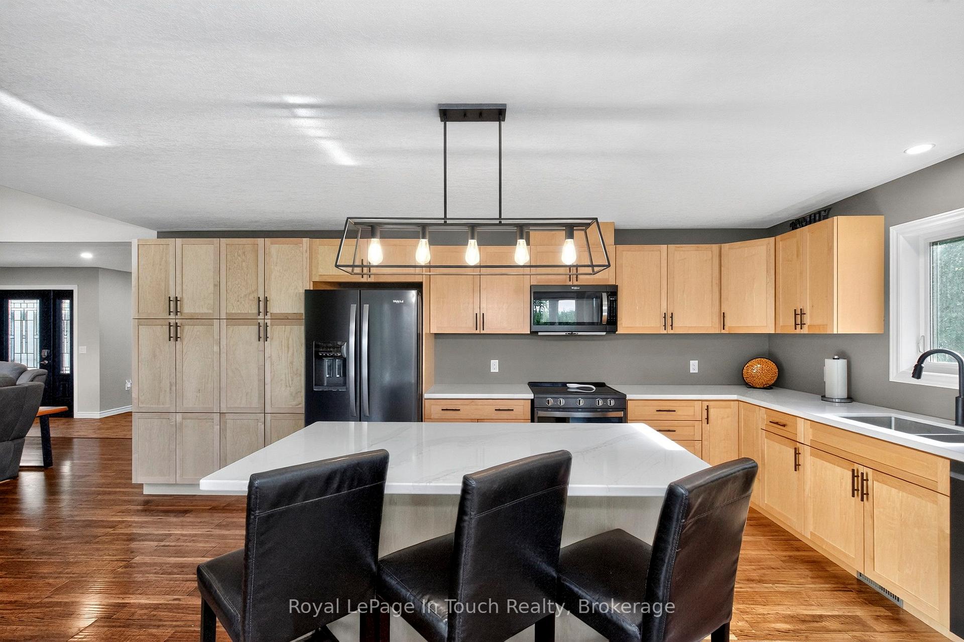 Photo 7 of 285 Dorion Road, Tiny, Rural Tiny — HOMEH