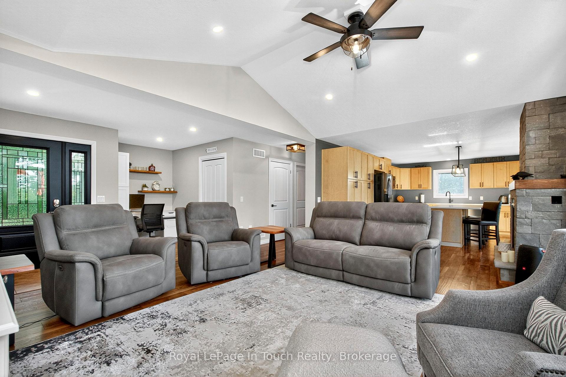 Photo 11 of 285 Dorion Road, Tiny, Rural Tiny — HOMEH