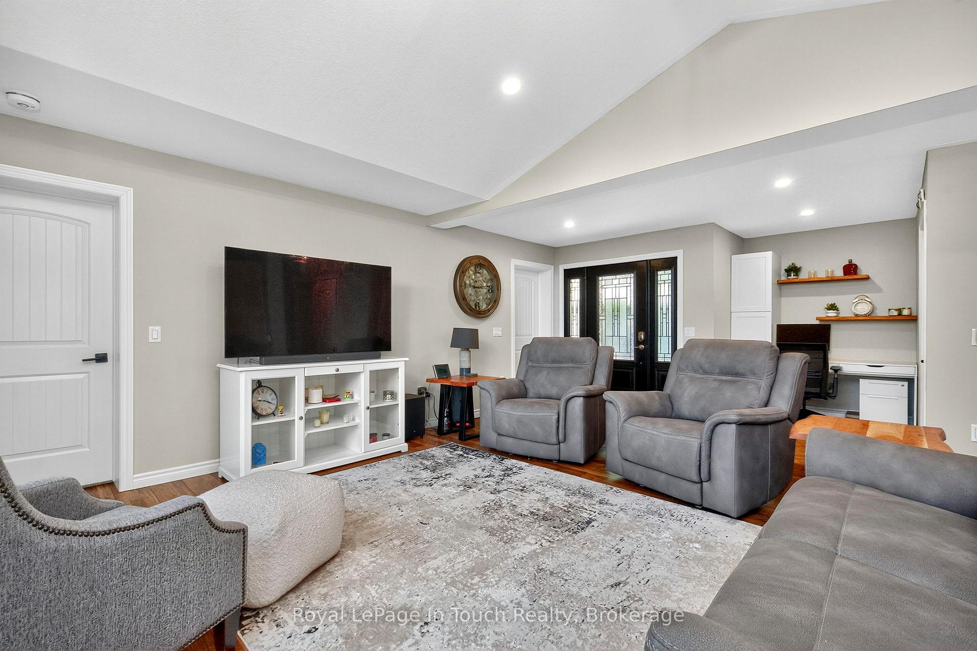 Photo 12 of 285 Dorion Road, Tiny, Rural Tiny — HOMEH