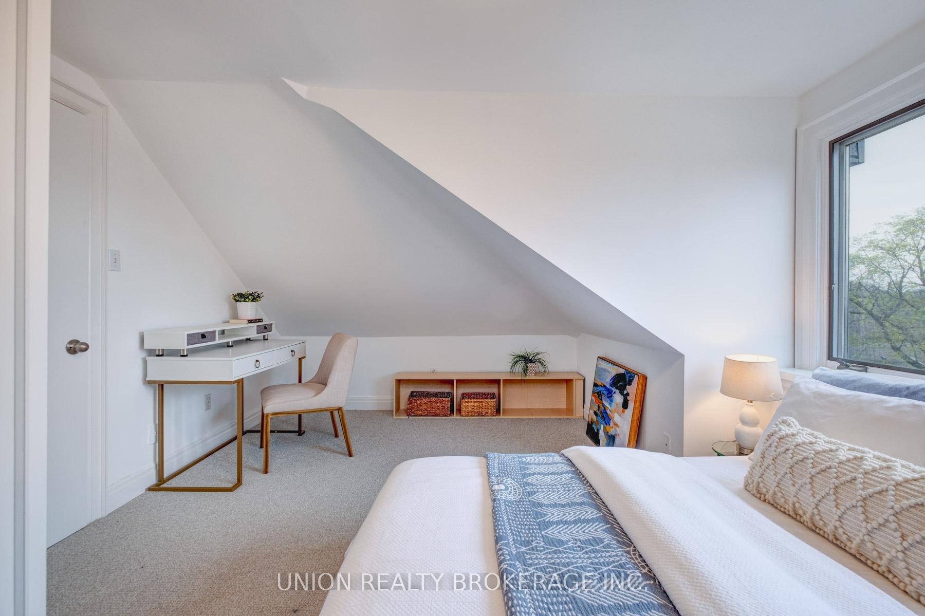 Photo 17 of 28 Cavendish Street, Toronto, The Beaches — HOMEH