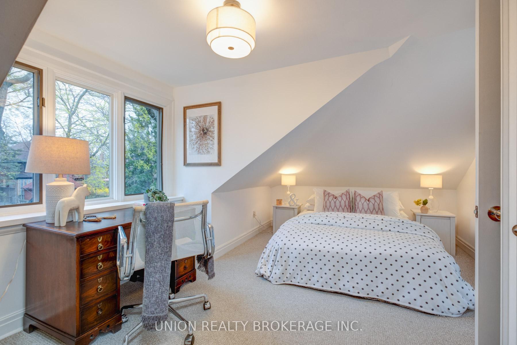 Photo 18 of 28 Cavendish Street, Toronto, The Beaches — HOMEH