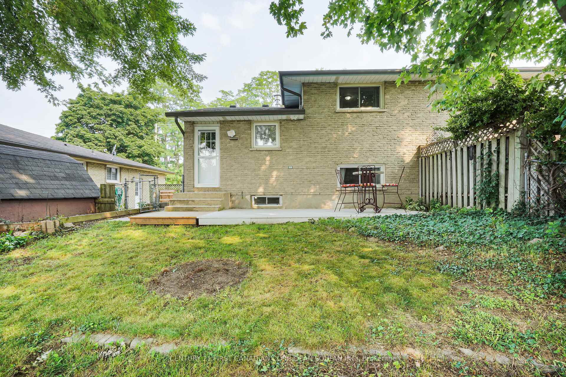 Photo 34 of 326 Burns Street, Strathroy-Caradoc, SW — HOMEH