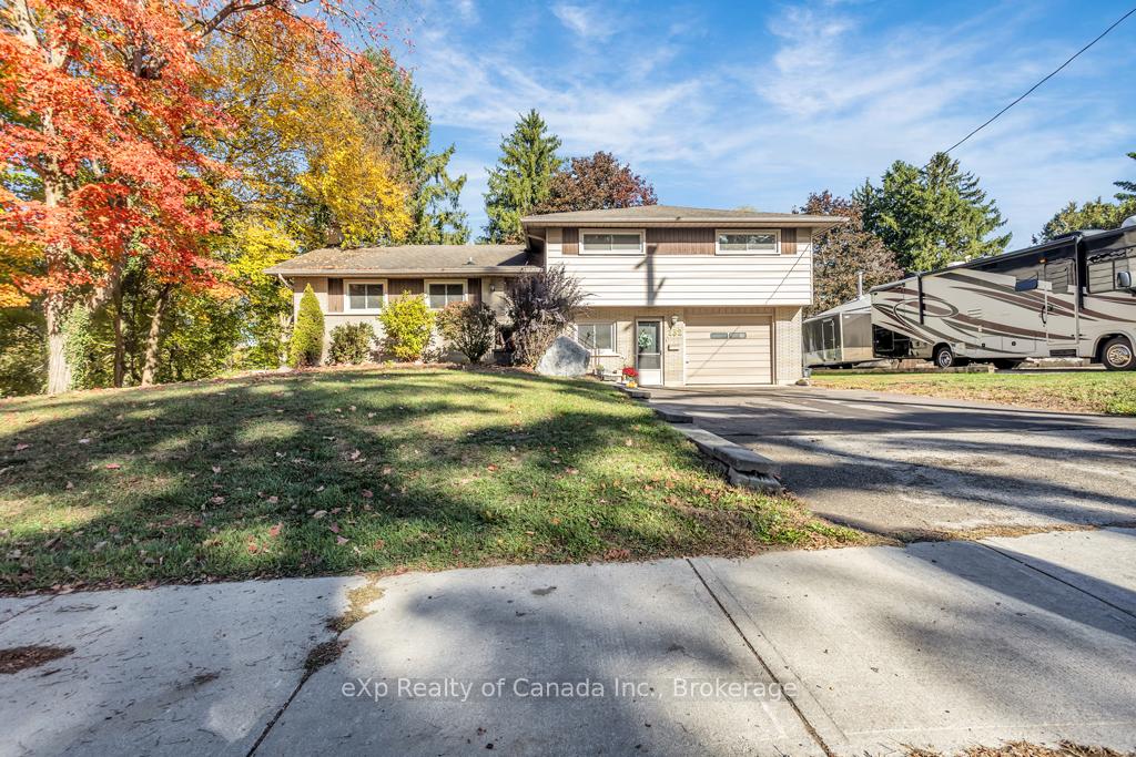 Photo 2 of 132 North Street E, Tillsonburg — HOMEH