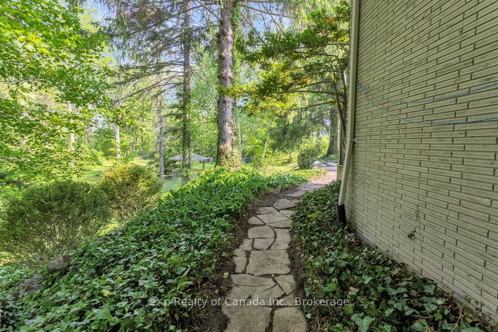 Photo 8 of 132 North Street E, Tillsonburg — HOMEH