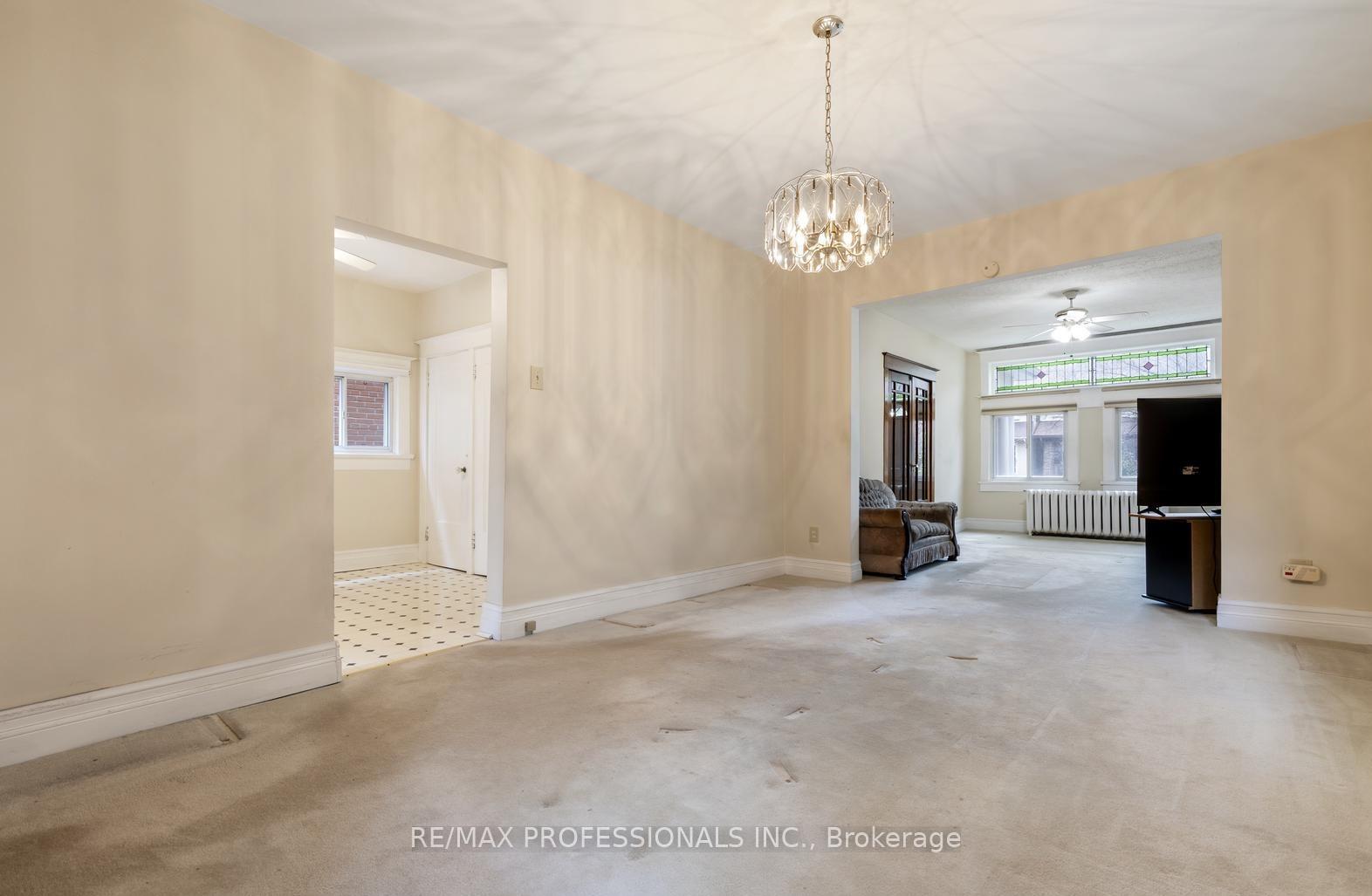 Photo 5 of 47 Manor Road E, Toronto, Mount Pleasant West — HOMEH