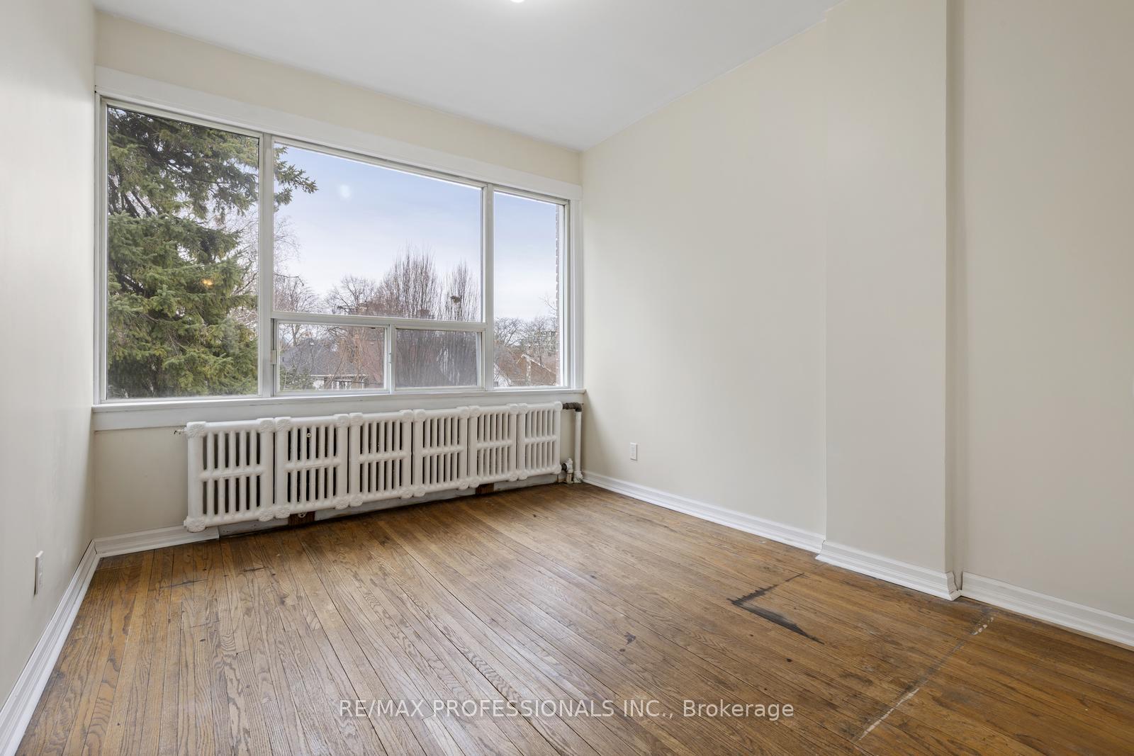 Photo 9 of 47 Manor Road E, Toronto, Mount Pleasant West — HOMEH