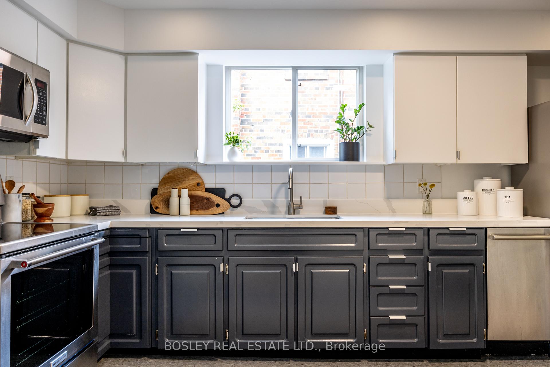 Photo 10 of 12 Coleridge Avenue, Toronto, Woodbine-Lumsden — HOMEH