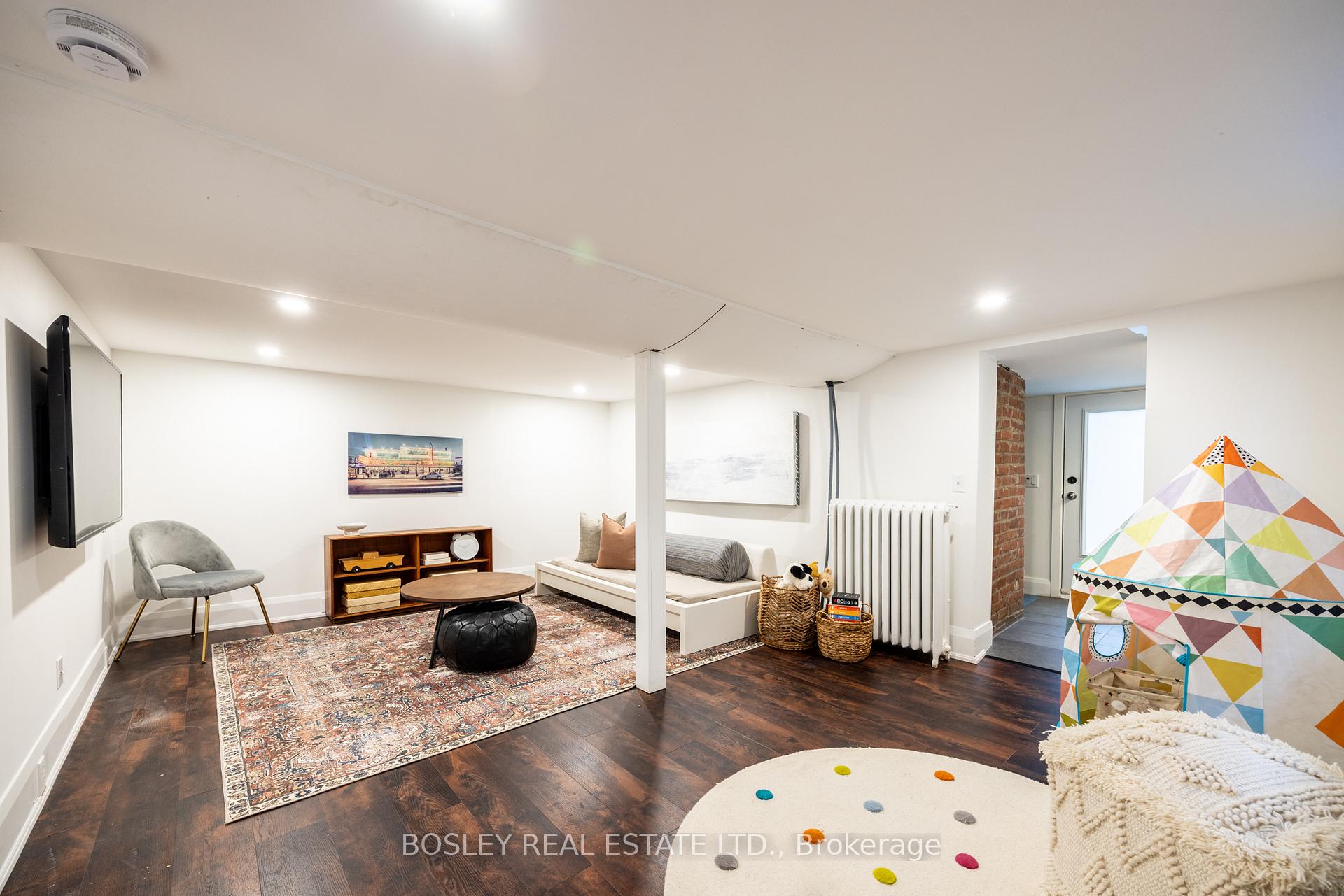 Photo 31 of 12 Coleridge Avenue, Toronto, Woodbine-Lumsden — HOMEH