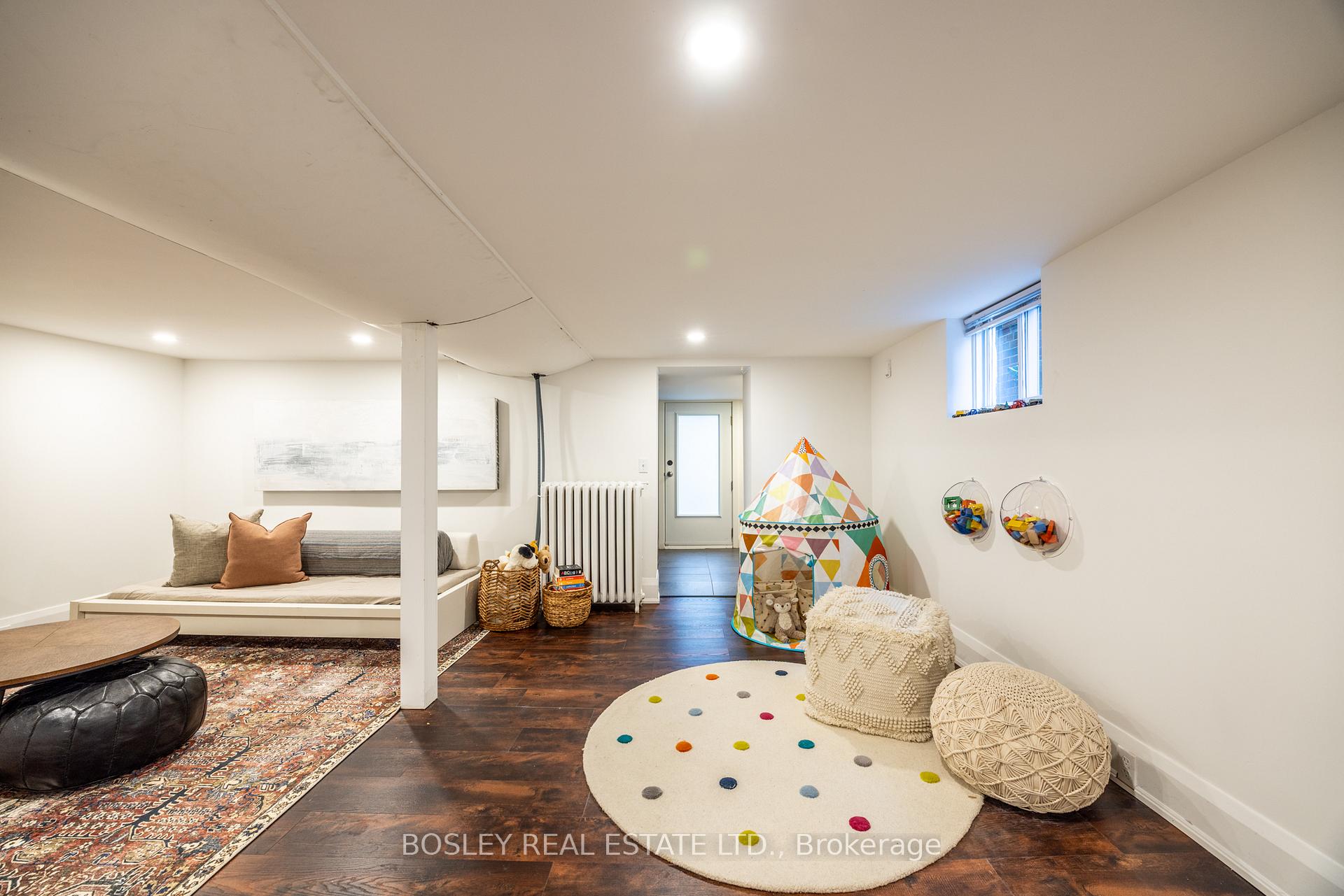 Photo 33 of 12 Coleridge Avenue, Toronto, Woodbine-Lumsden — HOMEH