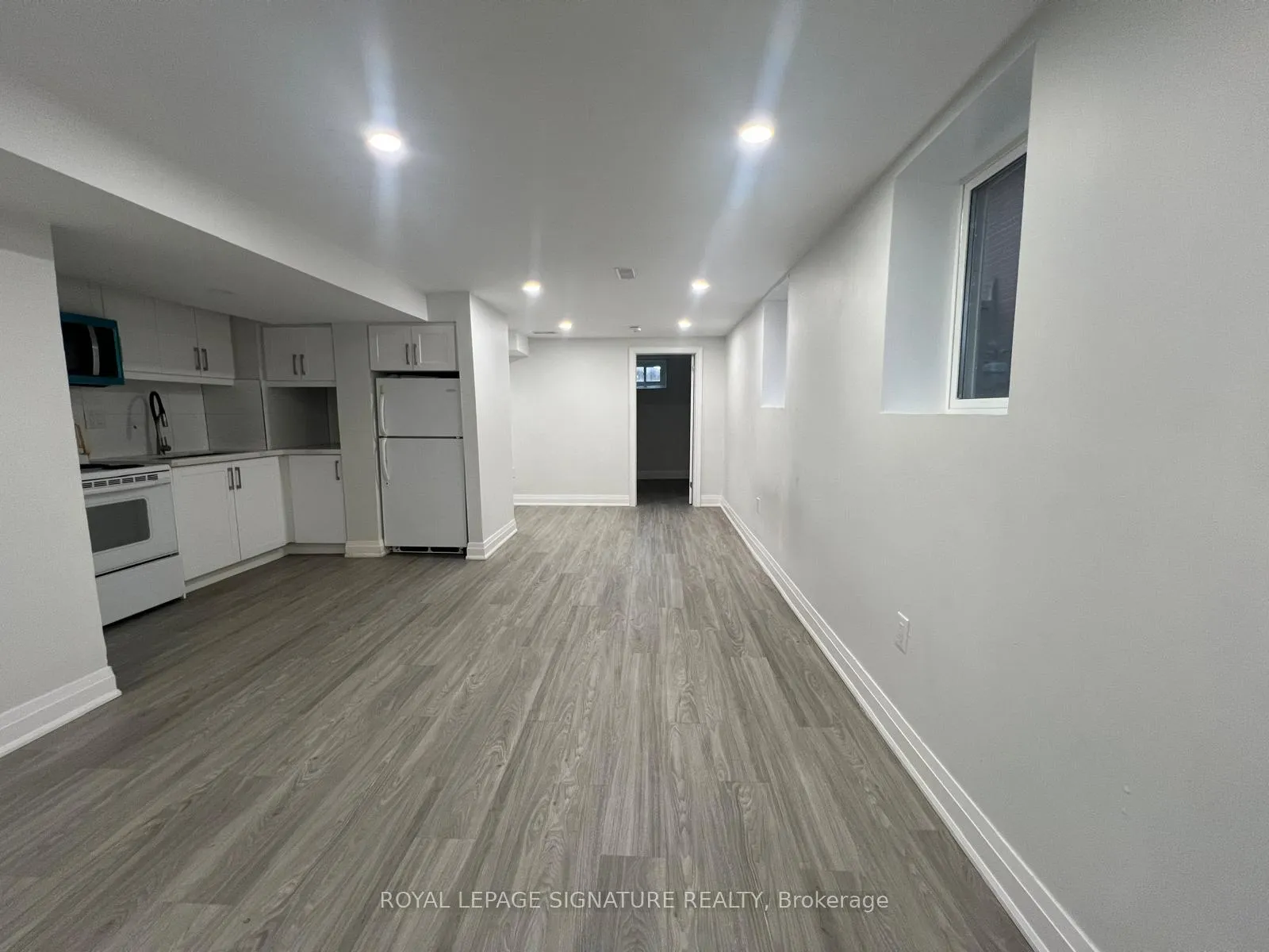 Front of Unit Bsmnt, 552 Monteith Avenue