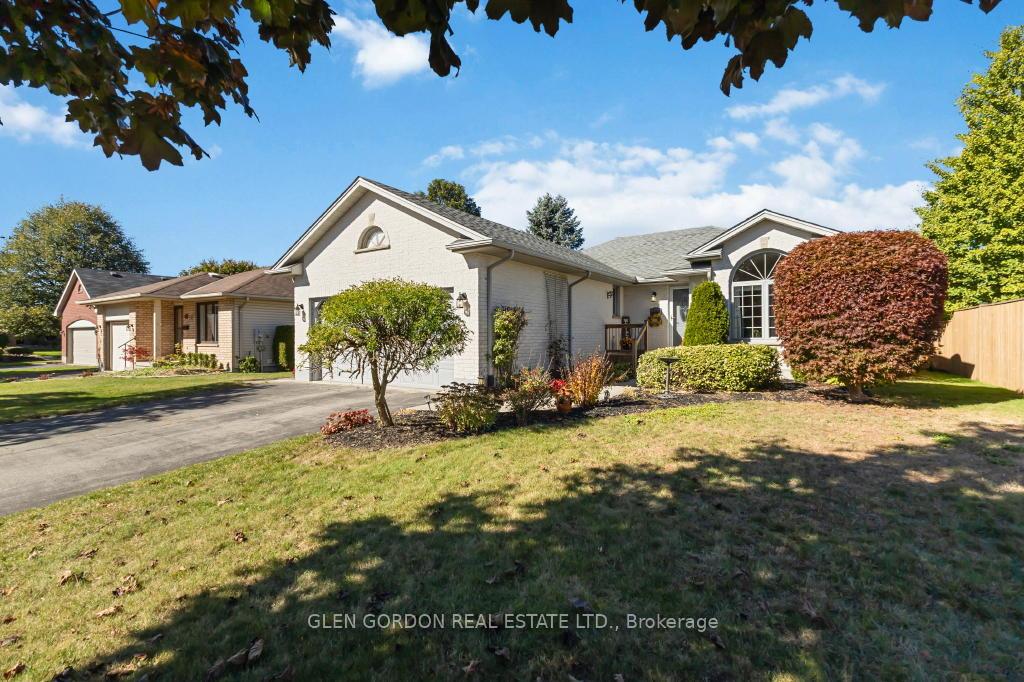 Photo 1 of 71 Parkview Crescent, Strathroy-Caradoc, SE — HOMEH
