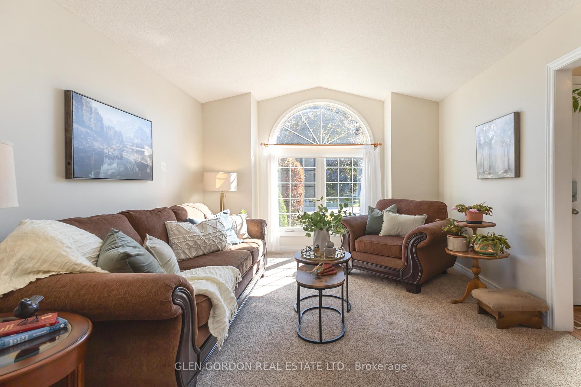 Photo 9 of 71 Parkview Crescent, Strathroy-Caradoc, SE — HOMEH