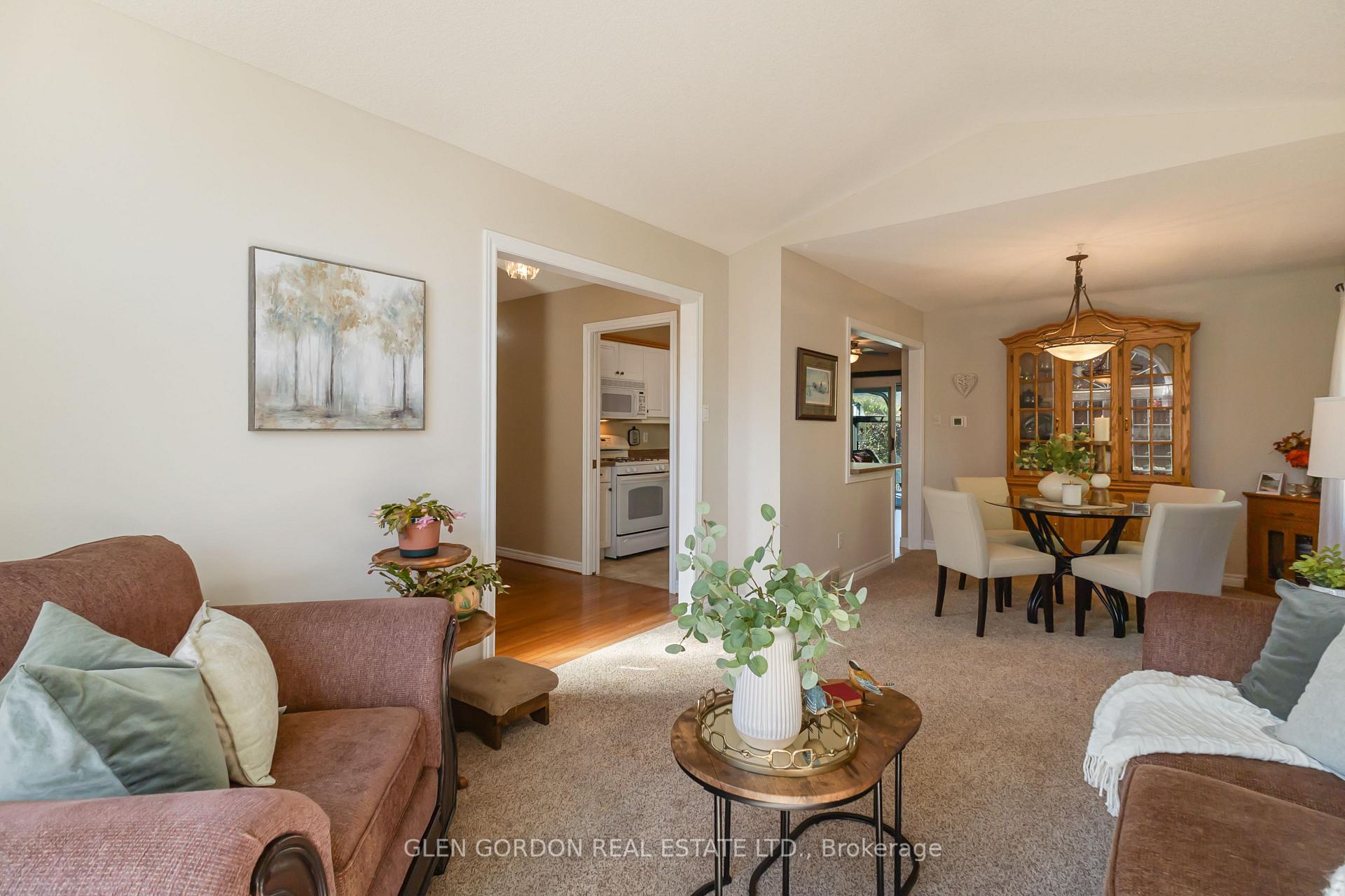 Photo 11 of 71 Parkview Crescent, Strathroy-Caradoc, SE — HOMEH