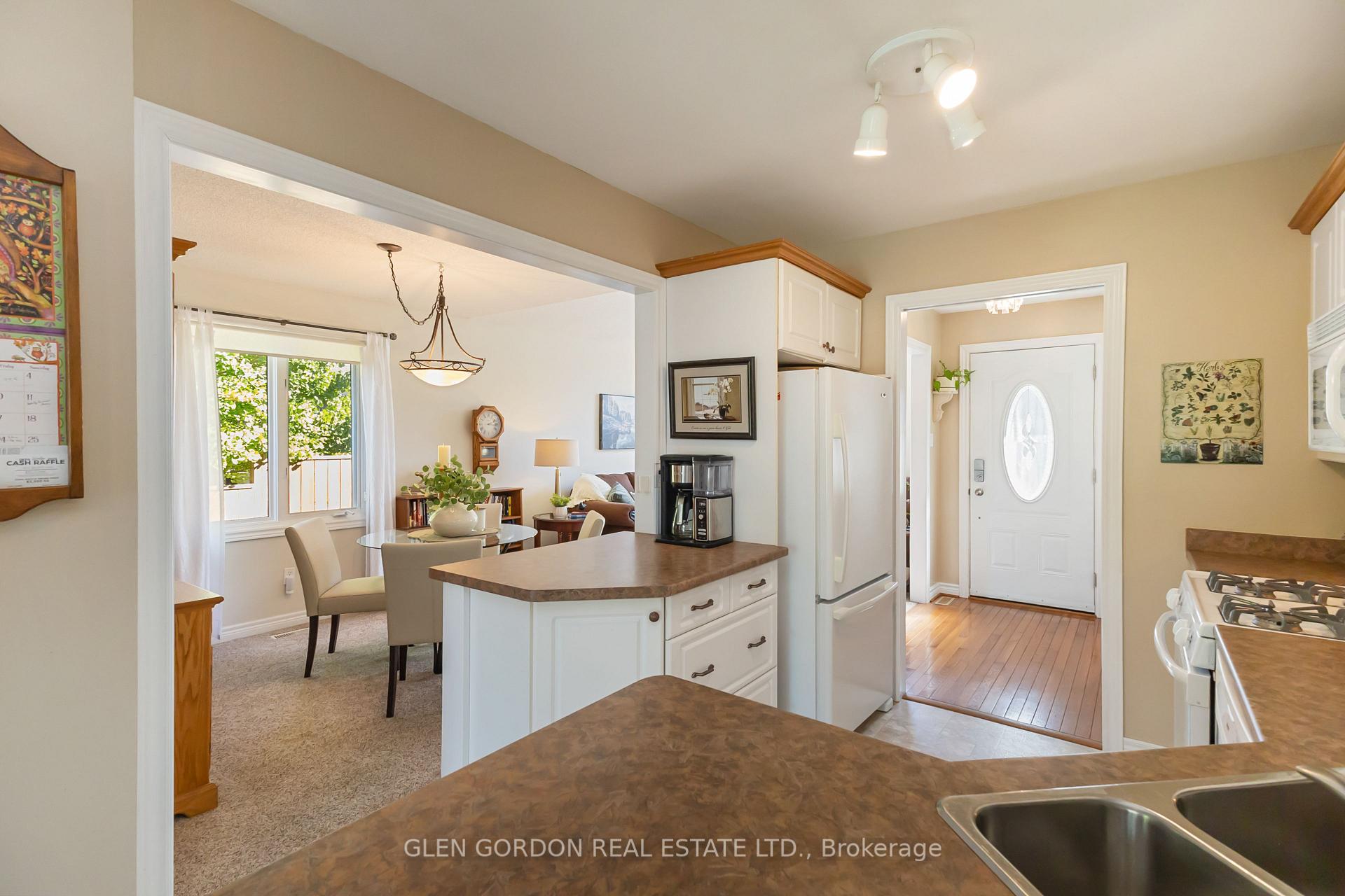 Photo 15 of 71 Parkview Crescent, Strathroy-Caradoc, SE — HOMEH