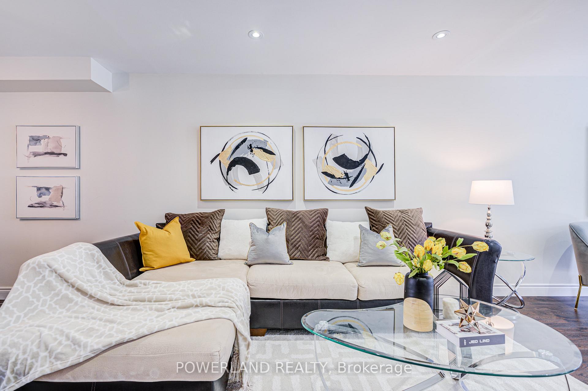 Photo 7 of 20 Coatsworth Crescent, Toronto, Woodbine Corridor — HOMEH