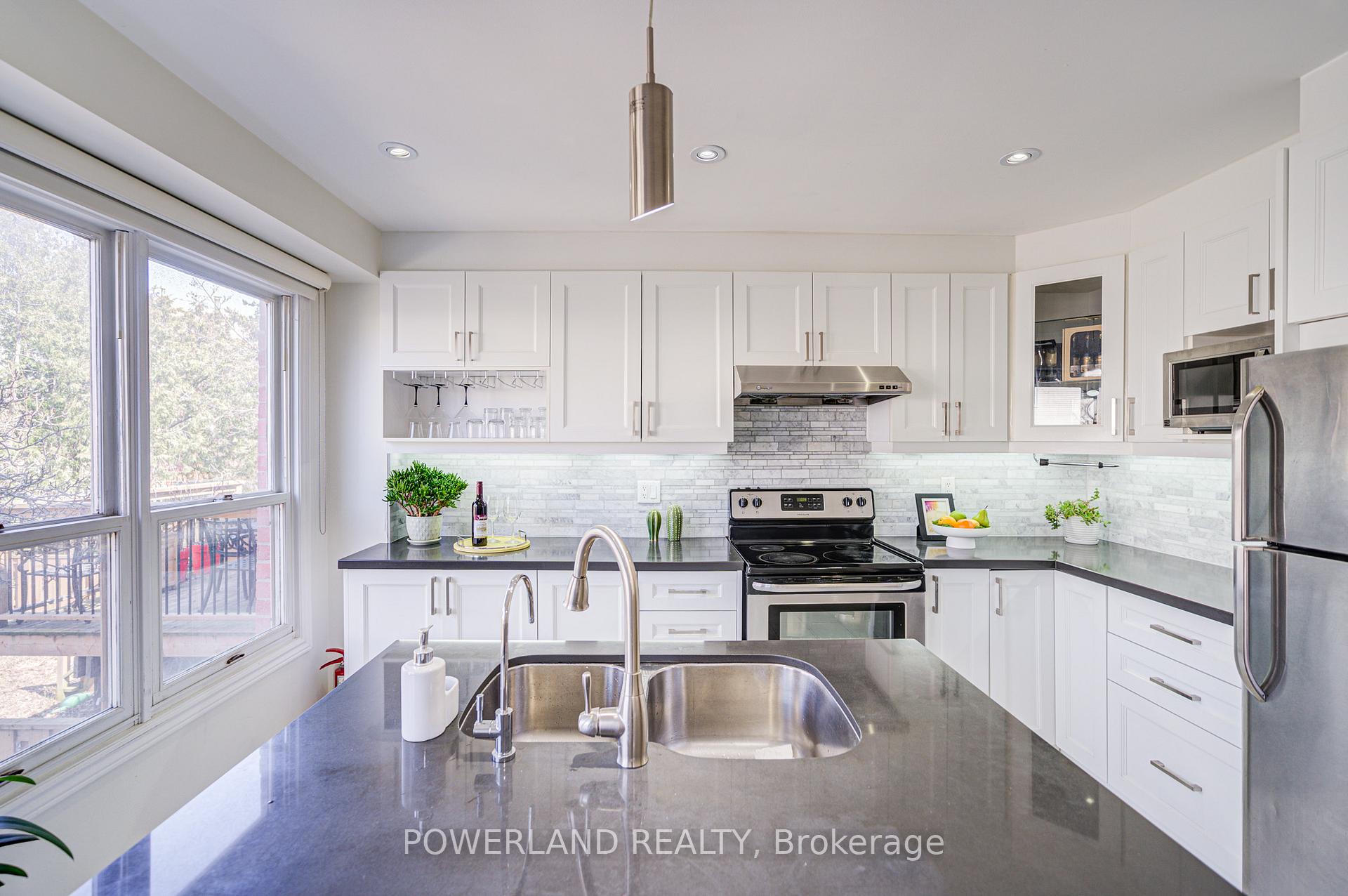 Photo 17 of 20 Coatsworth Crescent, Toronto, Woodbine Corridor — HOMEH