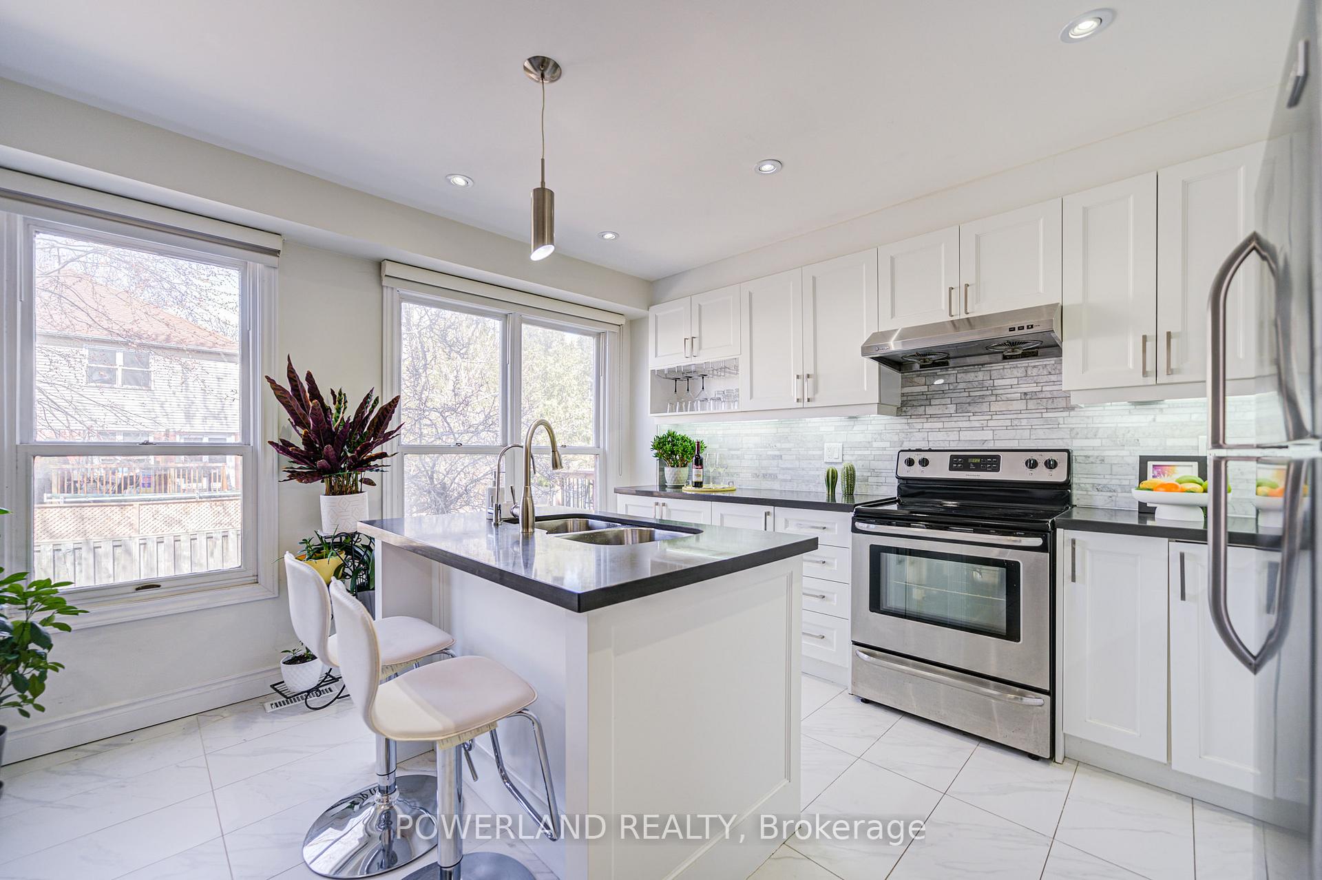 Photo 18 of 20 Coatsworth Crescent, Toronto, Woodbine Corridor — HOMEH