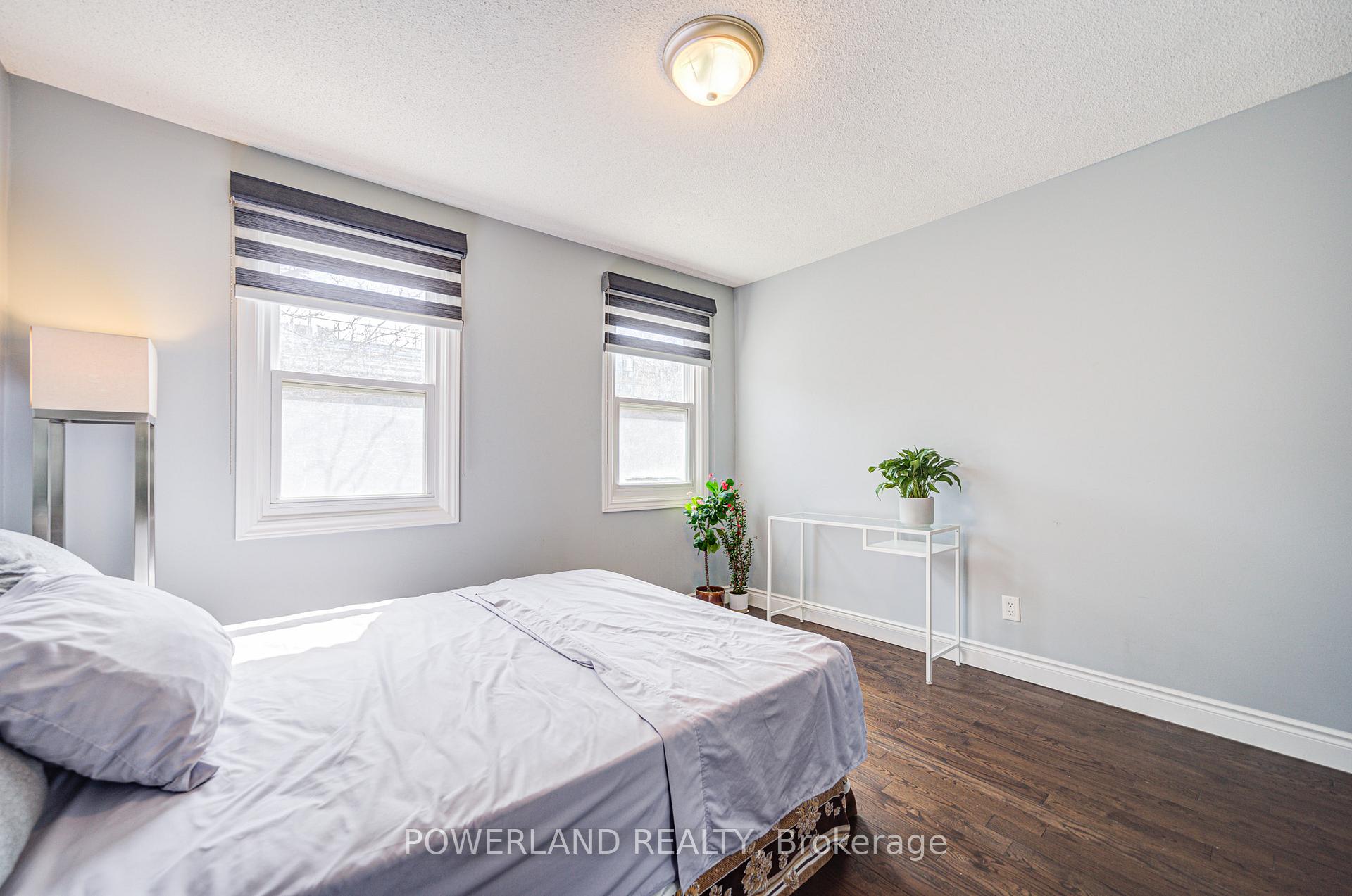 Photo 23 of 20 Coatsworth Crescent, Toronto, Woodbine Corridor — HOMEH