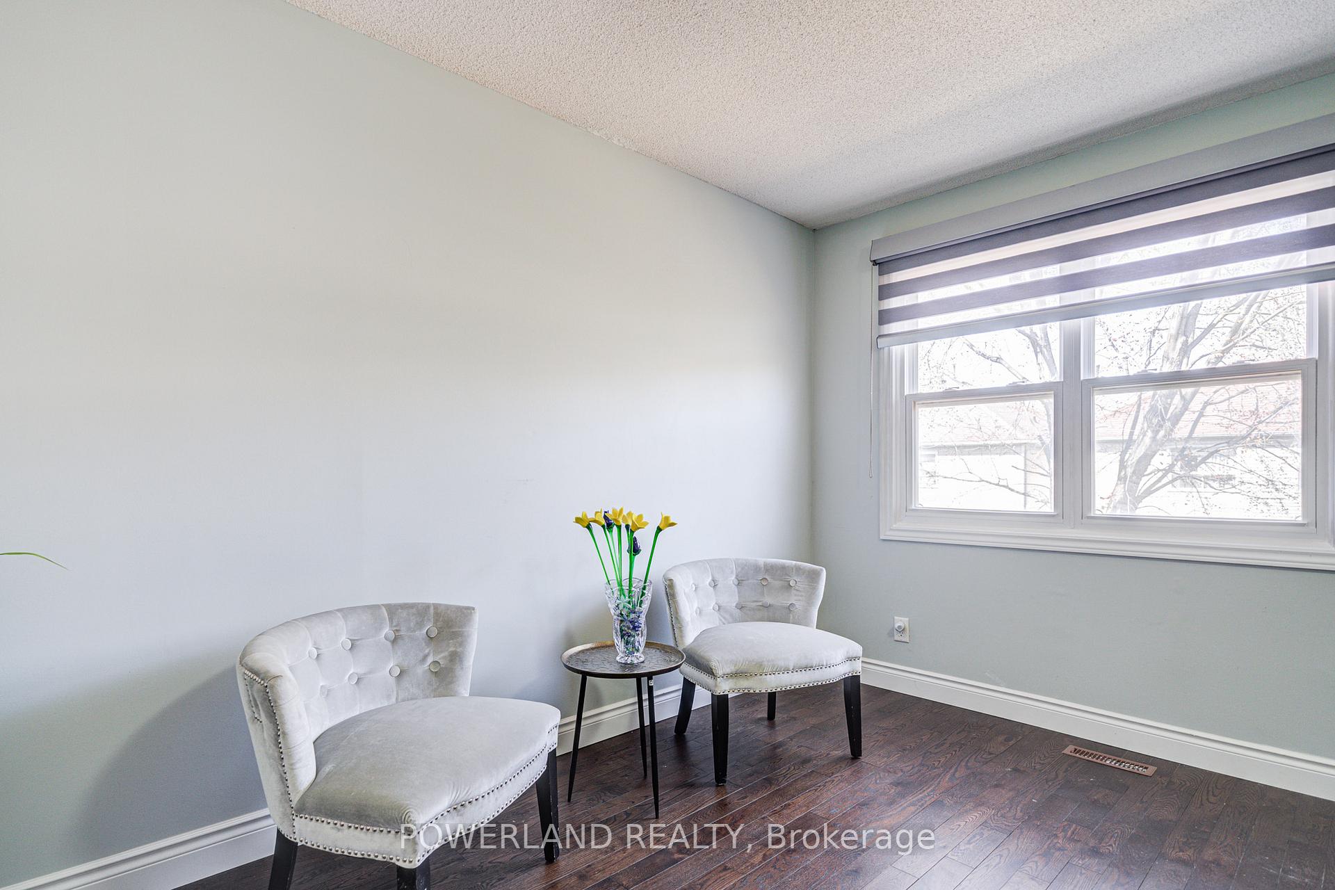 Photo 29 of 20 Coatsworth Crescent, Toronto, Woodbine Corridor — HOMEH