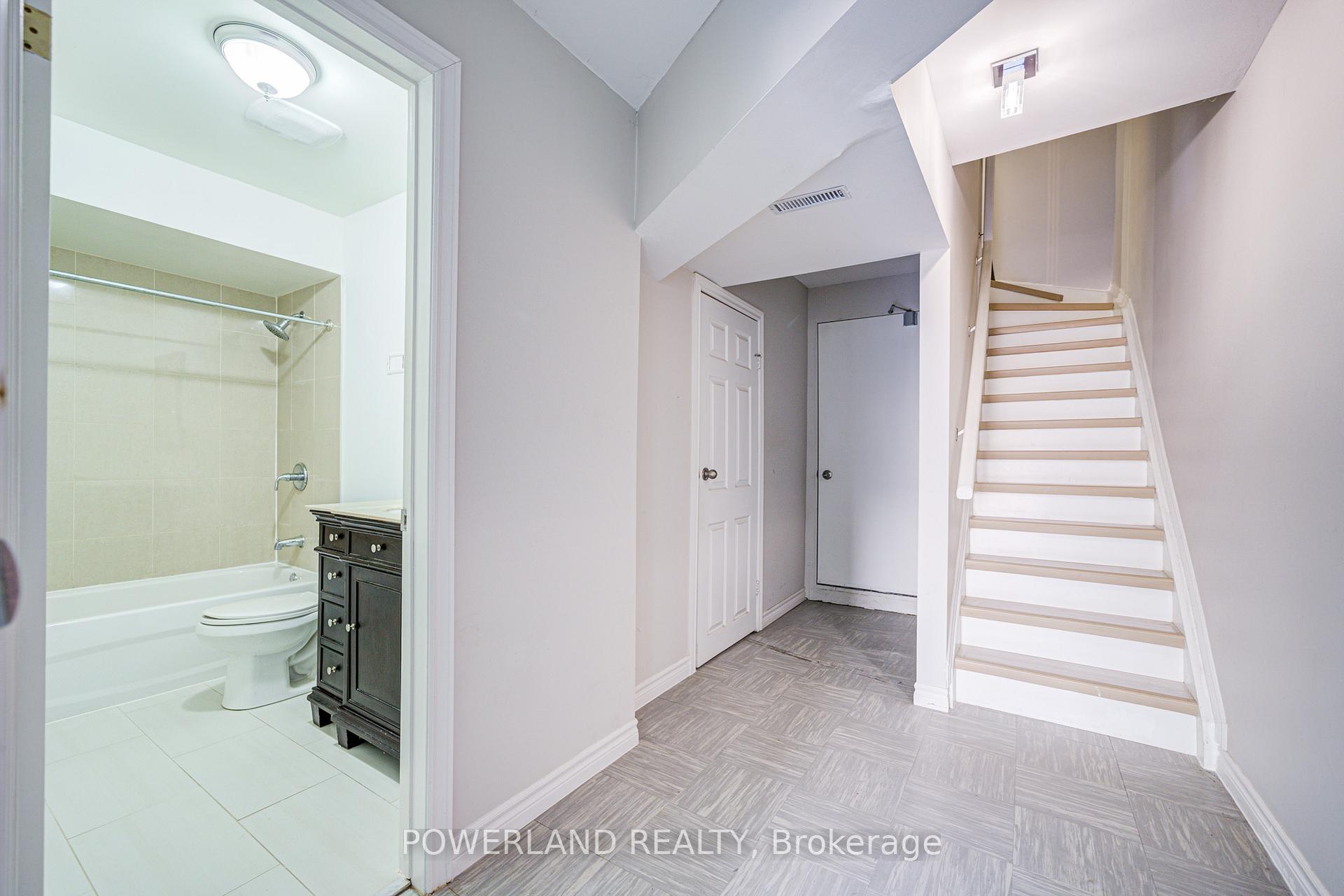 Photo 33 of 20 Coatsworth Crescent, Toronto, Woodbine Corridor — HOMEH