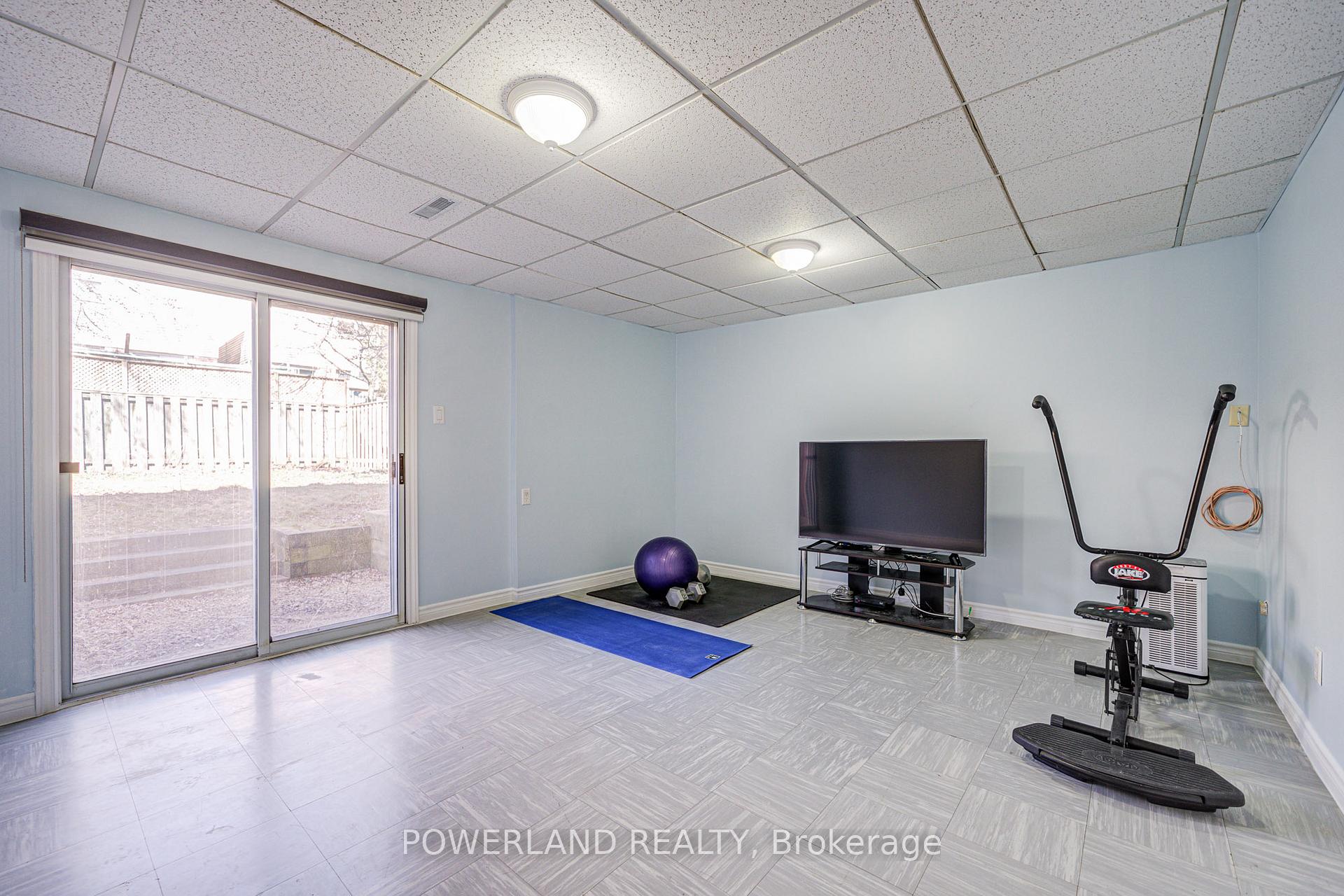 Photo 35 of 20 Coatsworth Crescent, Toronto, Woodbine Corridor — HOMEH
