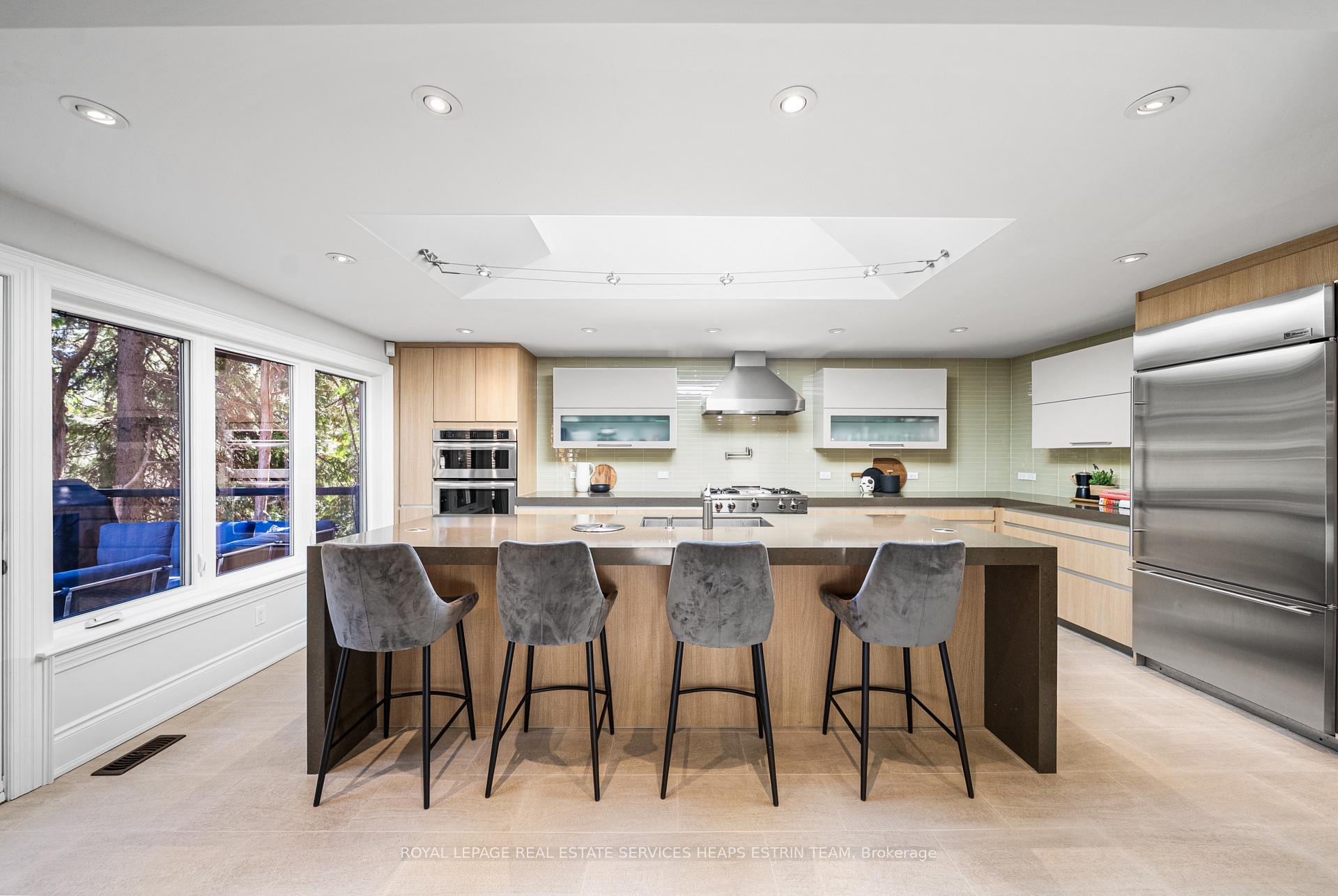 Photo 6 of 301 Bessborough Drive, Toronto, Leaside — HOMEH