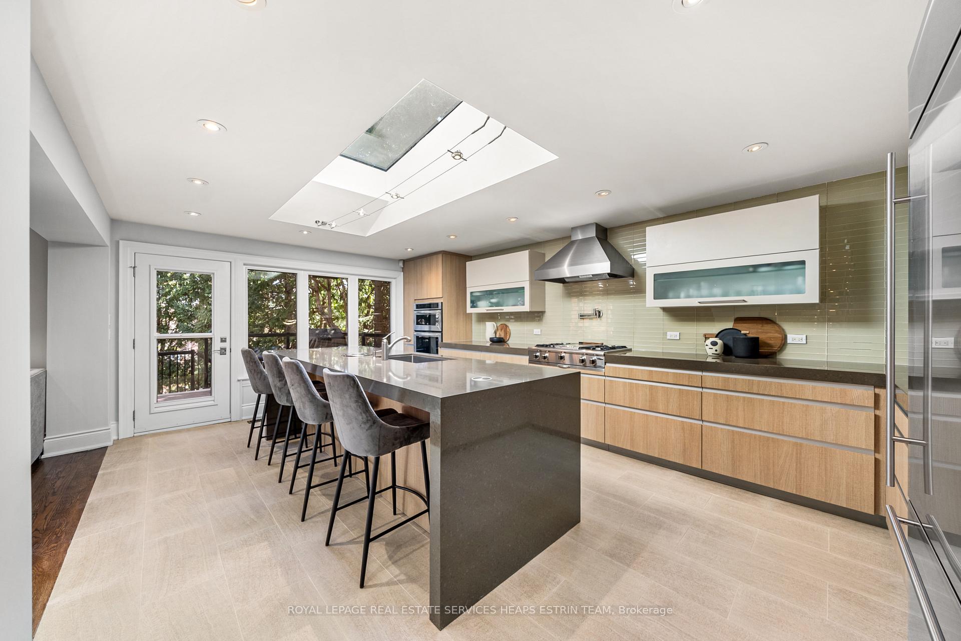 Photo 7 of 301 Bessborough Drive, Toronto, Leaside — HOMEH