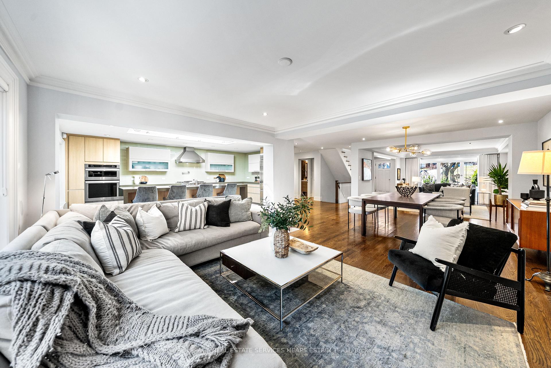 Photo 11 of 301 Bessborough Drive, Toronto, Leaside — HOMEH