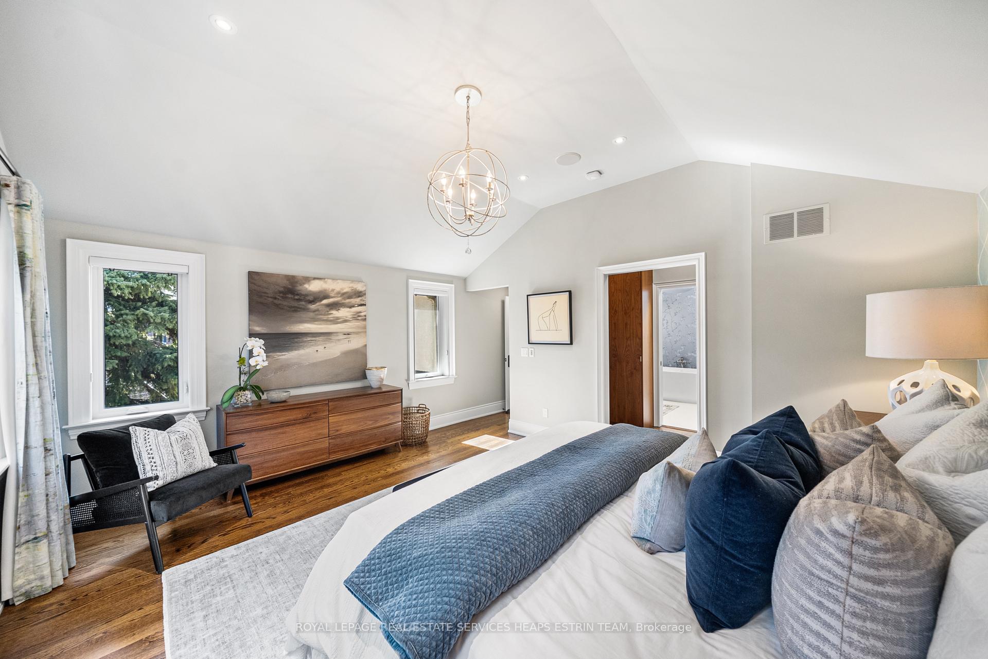 Photo 17 of 301 Bessborough Drive, Toronto, Leaside — HOMEH