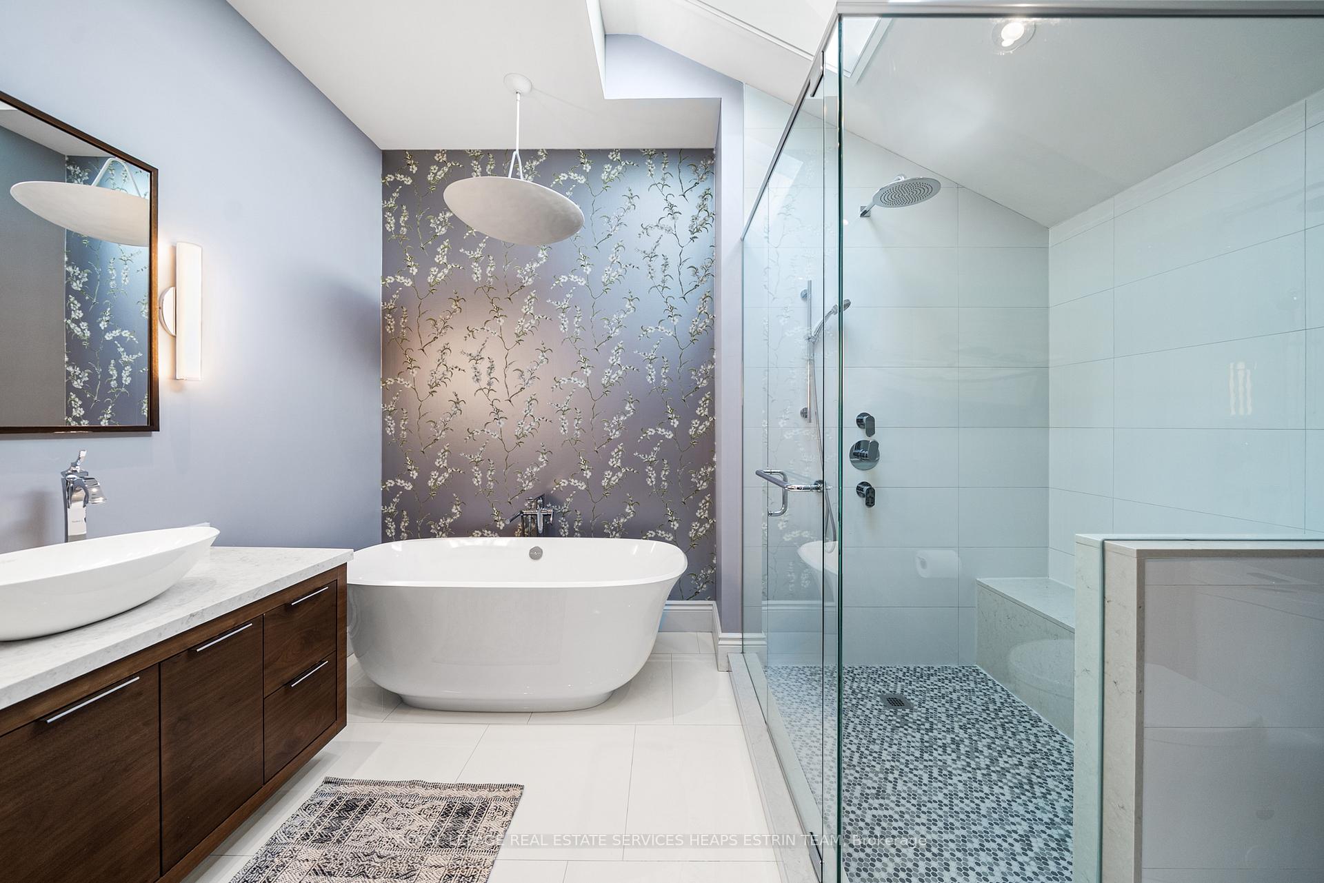 Photo 20 of 301 Bessborough Drive, Toronto, Leaside — HOMEH