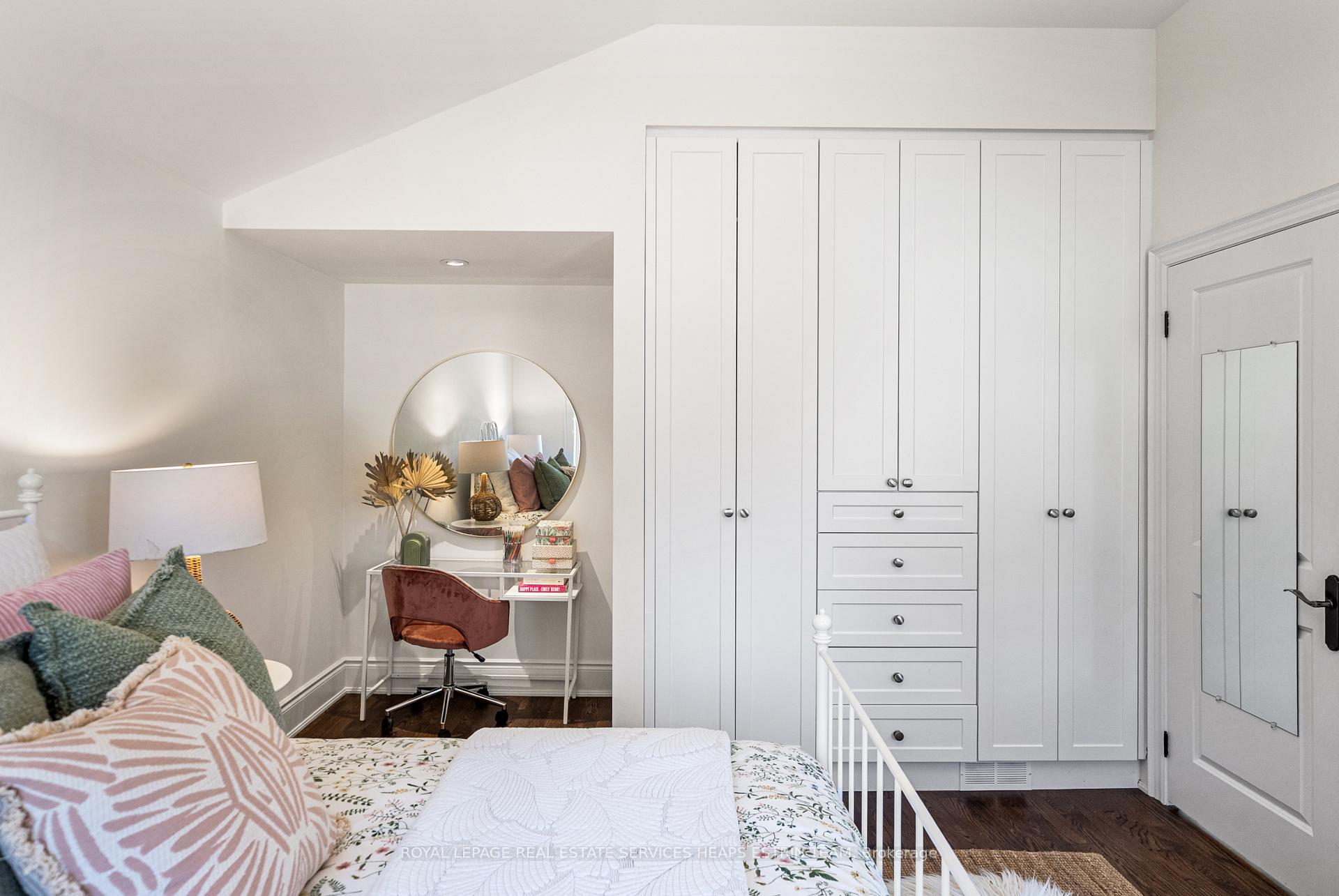Photo 23 of 301 Bessborough Drive, Toronto, Leaside — HOMEH