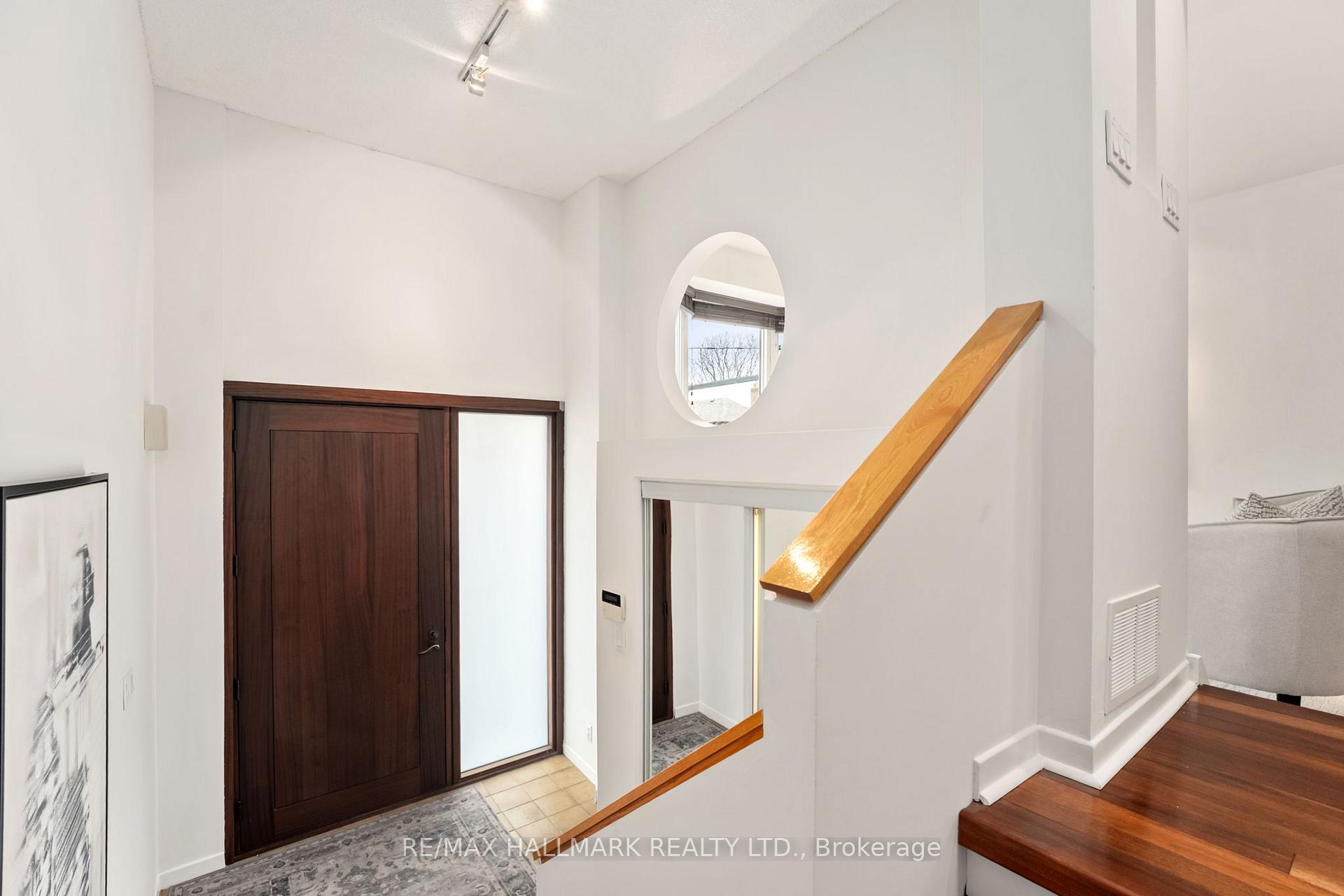 Photo 3 of 130 Banff Road, Toronto, Mount Pleasant East — HOMEH
