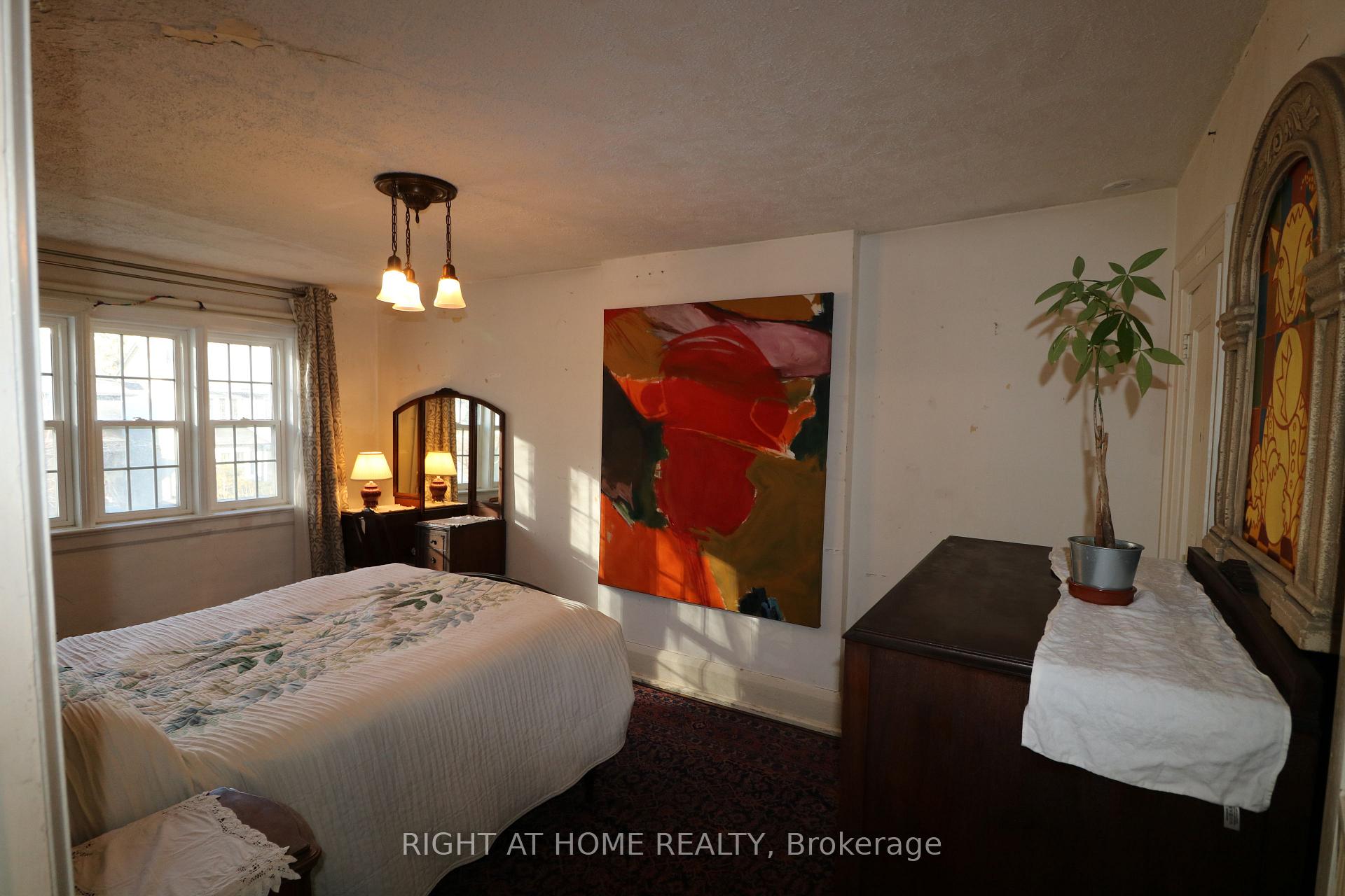 Photo 10 of 75 Manor Road E, Toronto, Mount Pleasant West — HOMEH