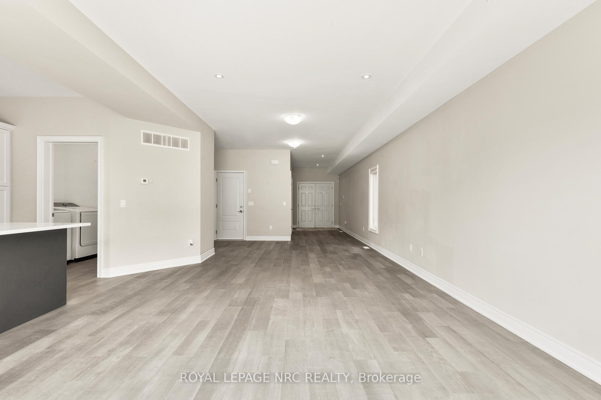 Photo 10 of Unit Upper Level, 25 Autumn Avenue, Thorold, Rolling Meadows — HOMEH