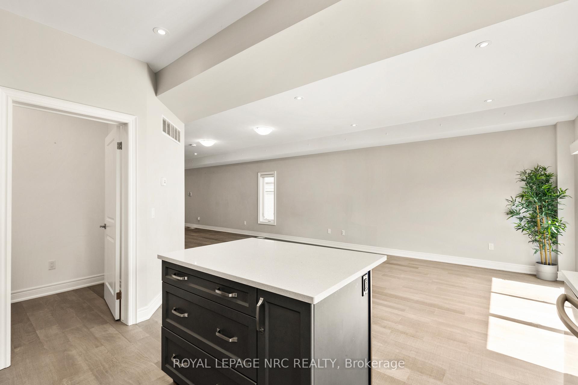 Photo 15 of Unit Upper Level, 25 Autumn Avenue, Thorold, Rolling Meadows — HOMEH