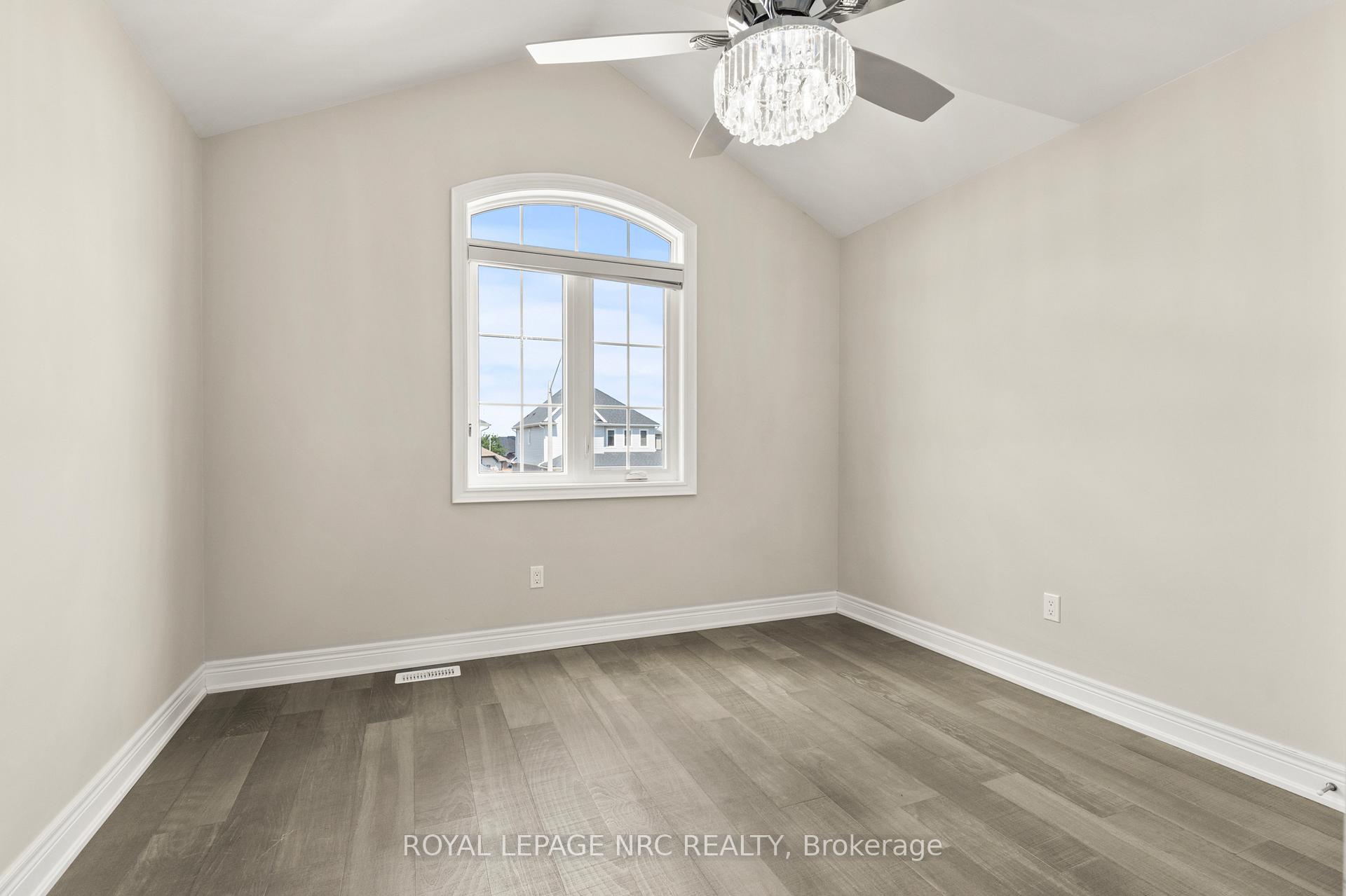 Photo 23 of Unit Upper Level, 25 Autumn Avenue, Thorold, Rolling Meadows — HOMEH
