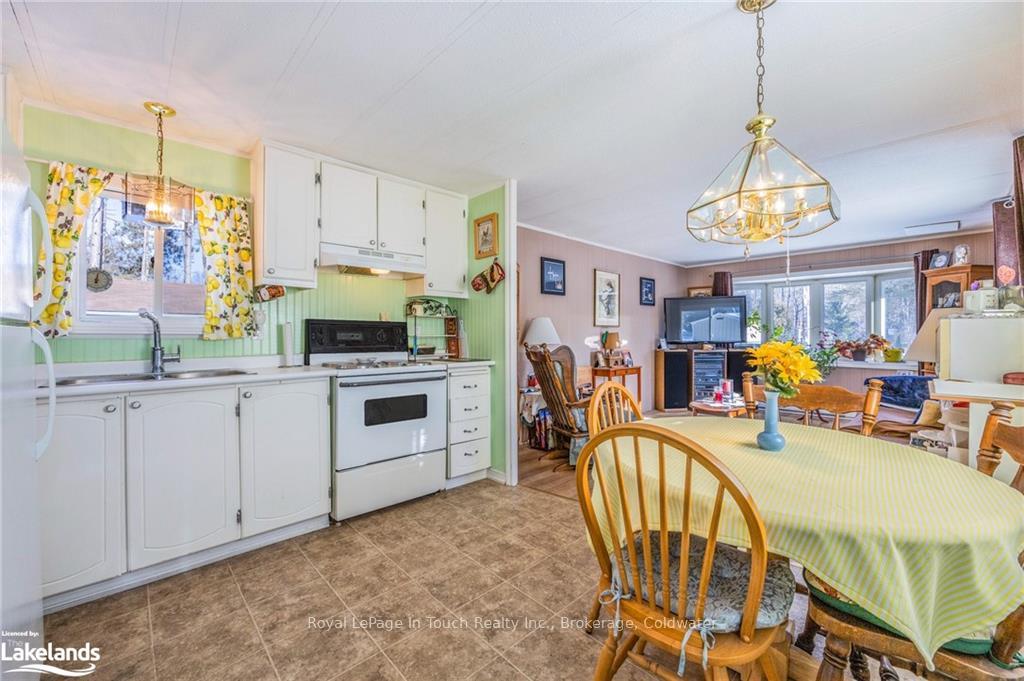 Photo 4 of Unit 2, 5263 Elliott Sideroad, Tay, Rural Tay — HOMEH