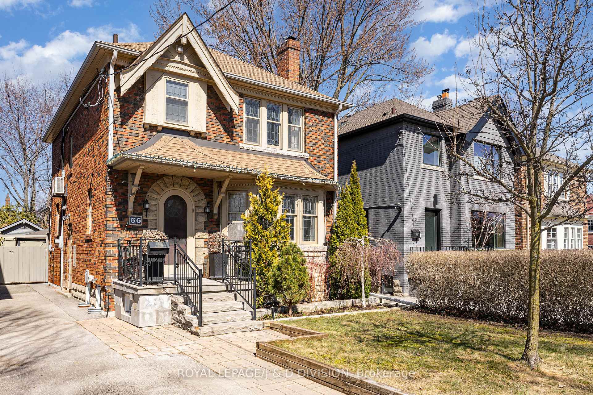 Photo 2 of 66 Sutherland Drive, Toronto, Leaside — HOMEH