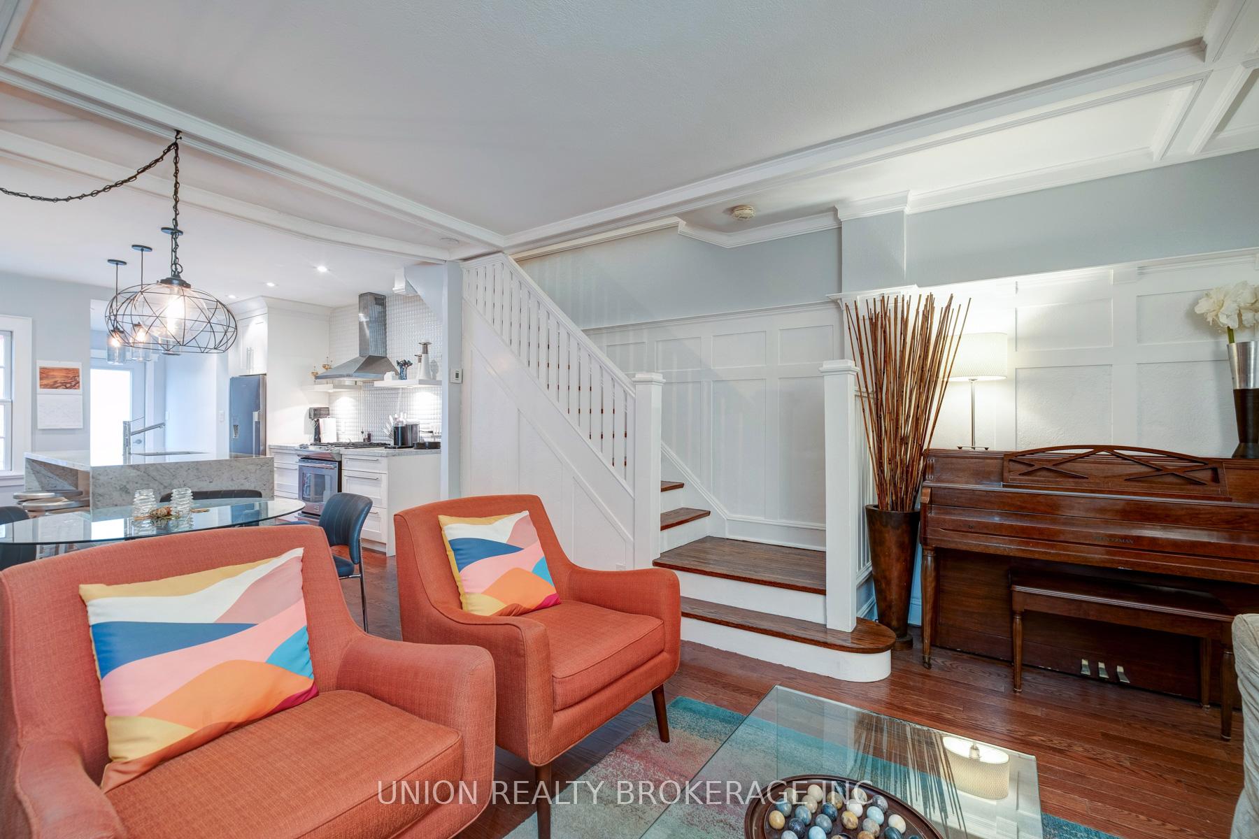 Photo 6 of 153 Wineva Avenue, Toronto, The Beaches — HOMEH