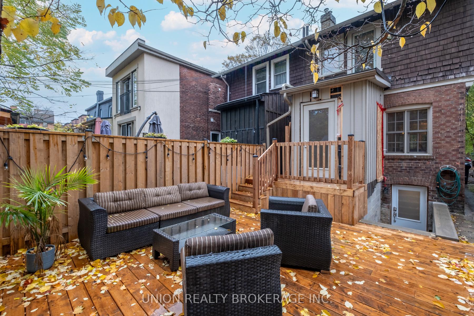 Photo 19 of 153 Wineva Avenue, Toronto, The Beaches — HOMEH