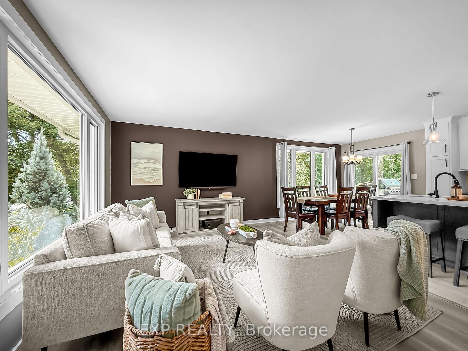 Photo 2 of 2135 Mockingbird Street, Strathroy-Caradoc, Campbellvale — HOMEH
